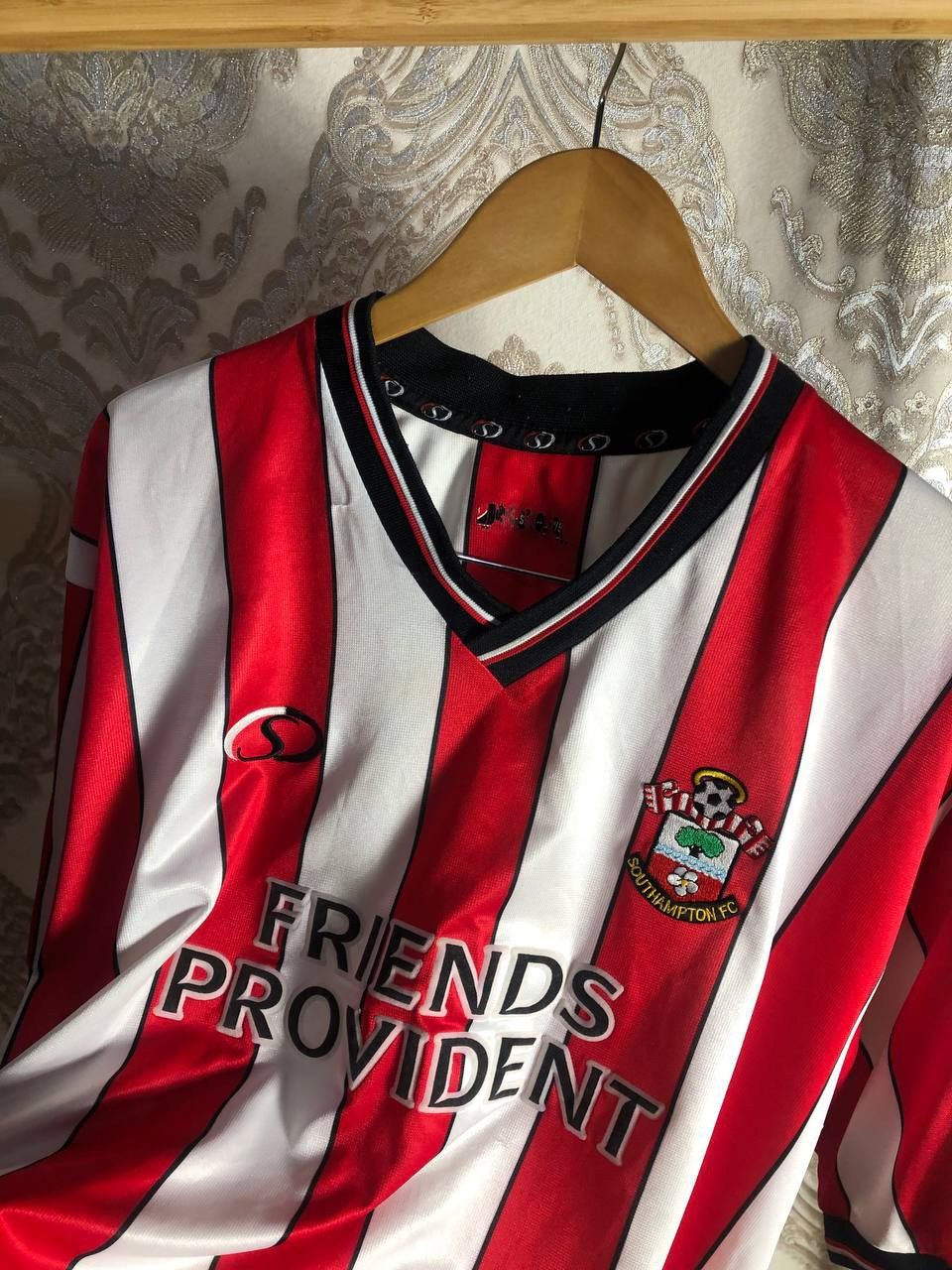 Vintage VERY RARE FC SOUTHAMPTON ENGLAND SOCCER SOCCER RETRO Y2K 90s Size US XL / EU 56 / 4 - 4 Thumbnail