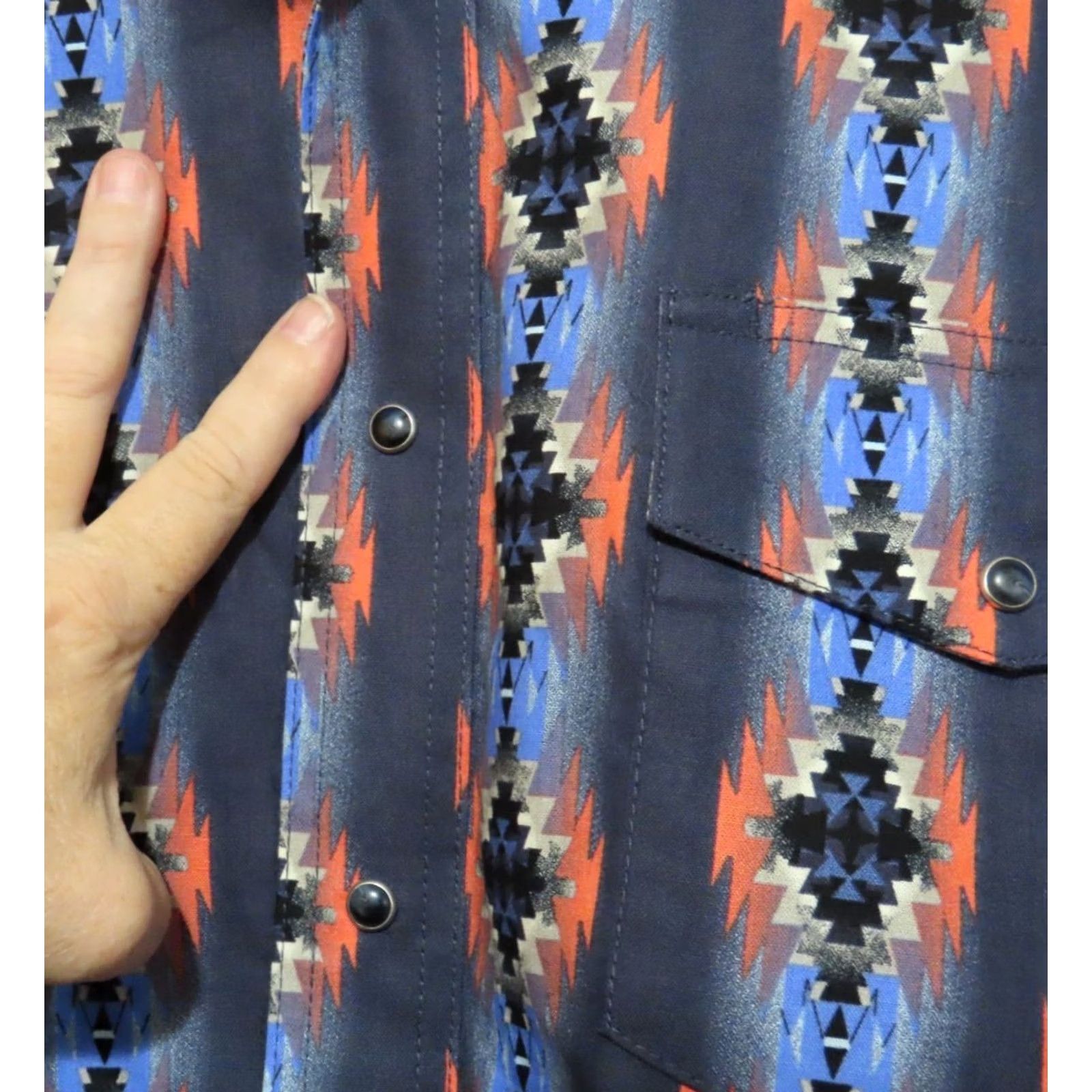 Wrangler Wrangler Western Shirt Men's XXL Long Sleeve Black Snap Aztec Design Multicolor 100% Cotton Button-Up Size US XXL / EU 58 / 5 - 5 Thumbnail