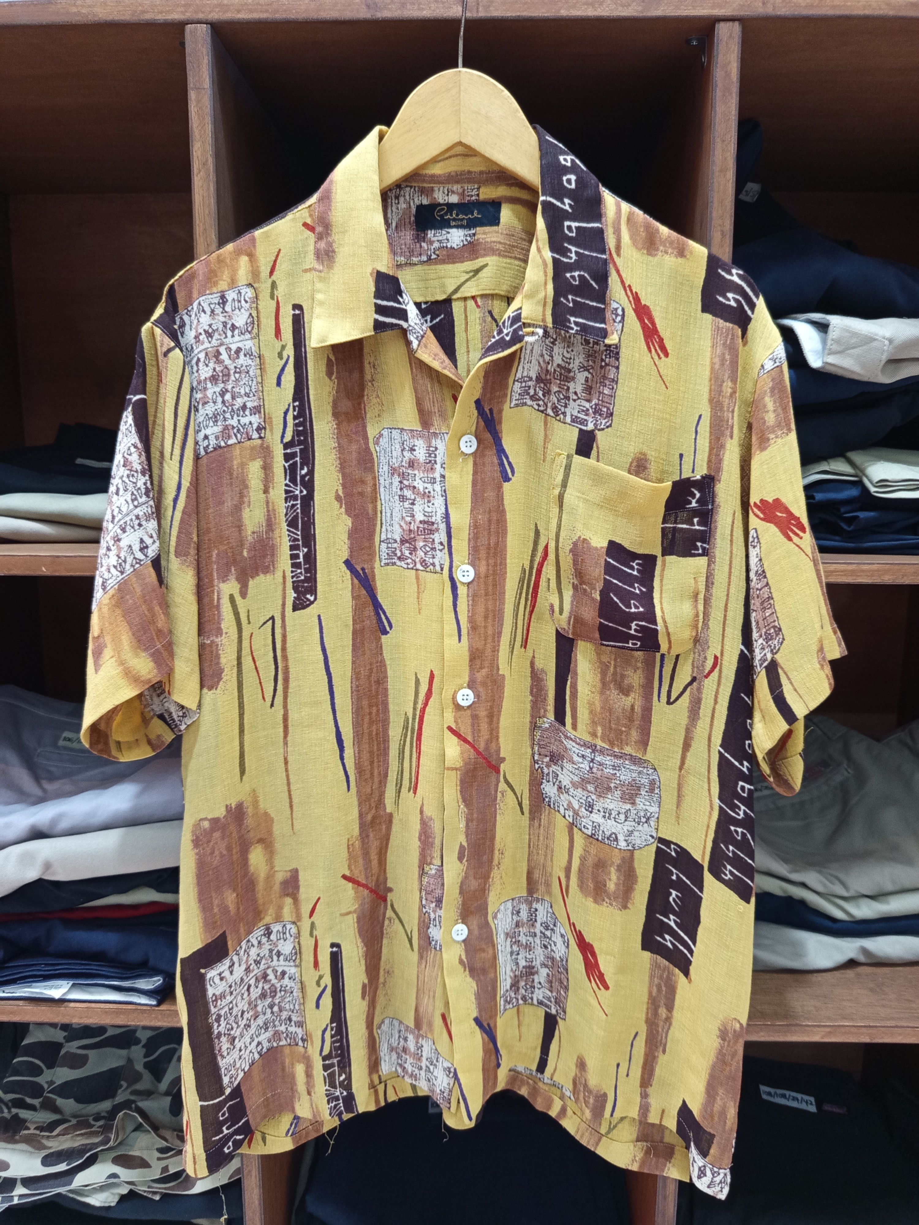 Vintage Vintage Abstract Rayon T Shirt Size US L / EU 52-54 / 3 - 1 Thumbnail