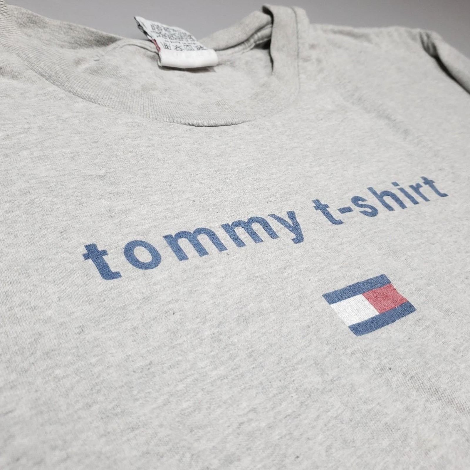 Tommy Hilfiger Vintage 90s Tommy Hilfiger Tee Mens Large Size US L / EU 52-54 / 3 - 1 Thumbnail