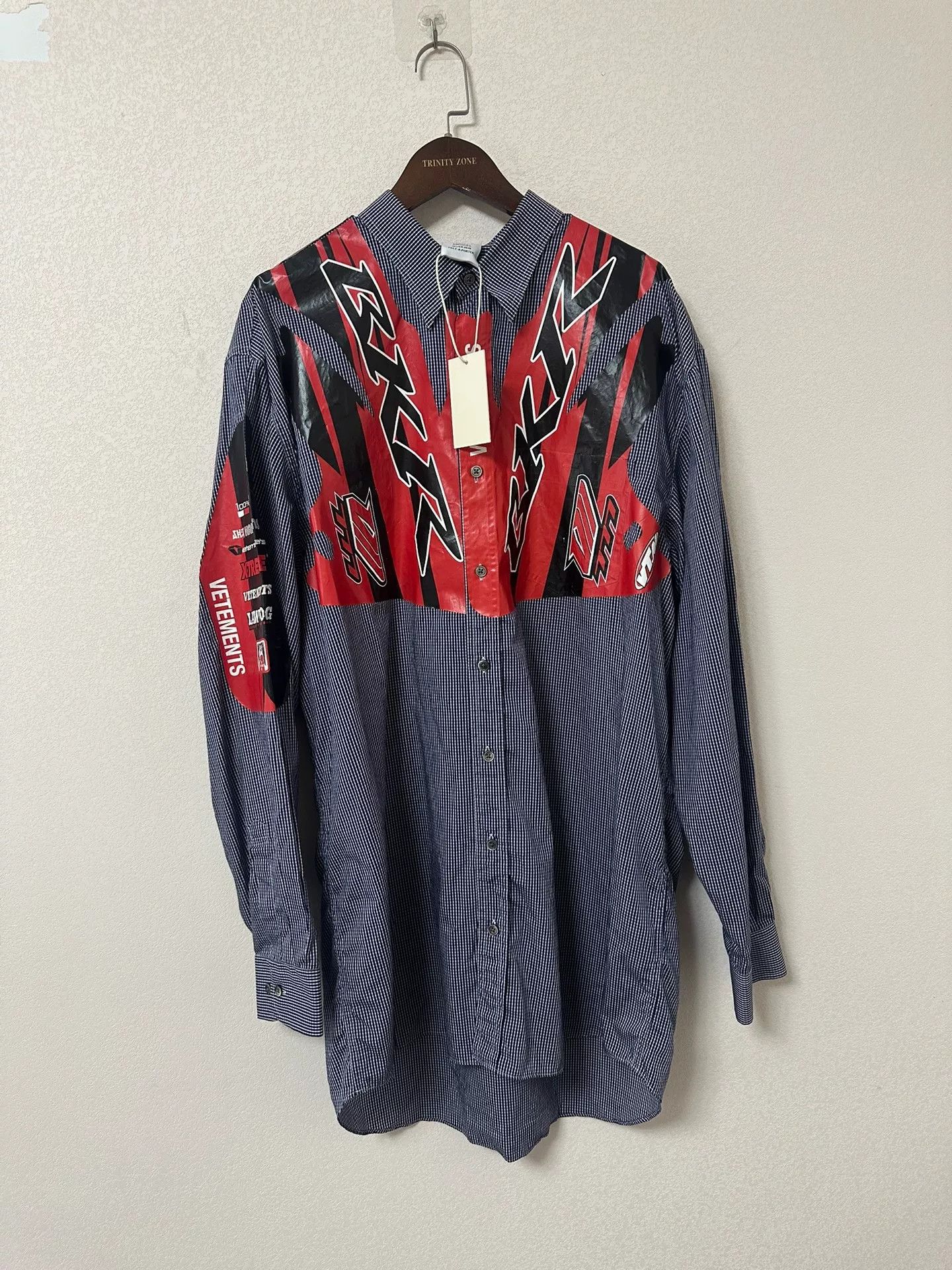 Vetements Vetements Racing Graphic Shirt Size M Size US M / EU 48-50 / 2 - 1 Thumbnail