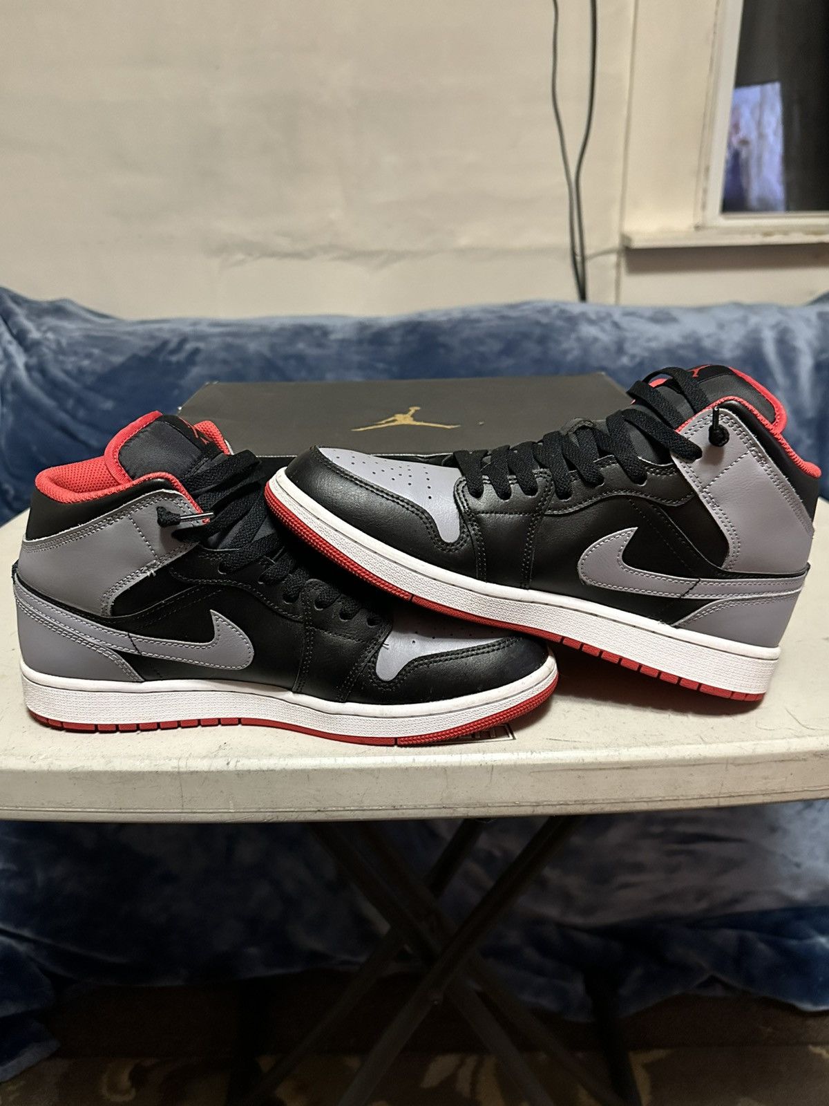 Jordan Brand Nike Air Jordan 1 Mid “Bred Shadow” Size US 10 / EU 43 - 2 Thumbnail