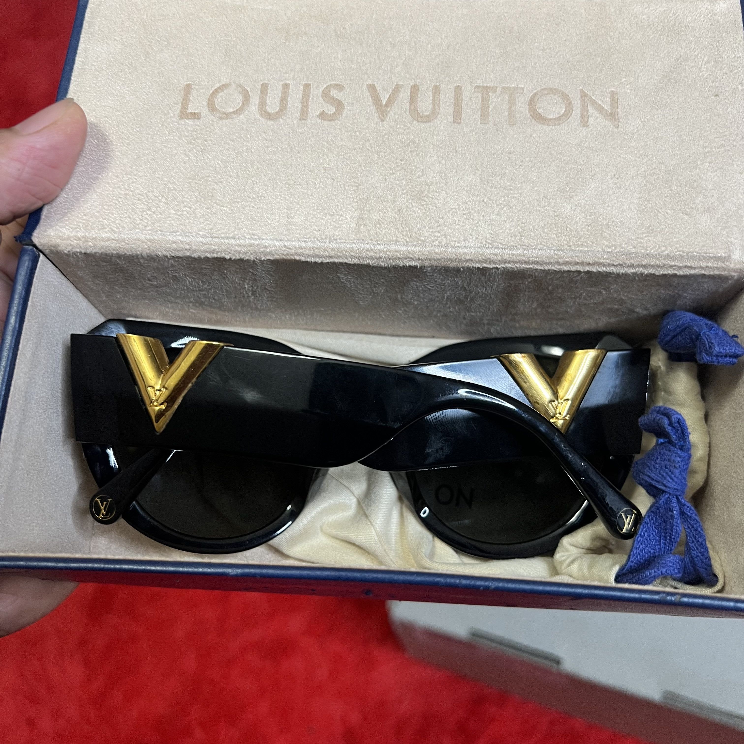 Louis Vuitton Louis Vuitton My Fair Lady Sunglasses Size ONE SIZE - 3 Thumbnail