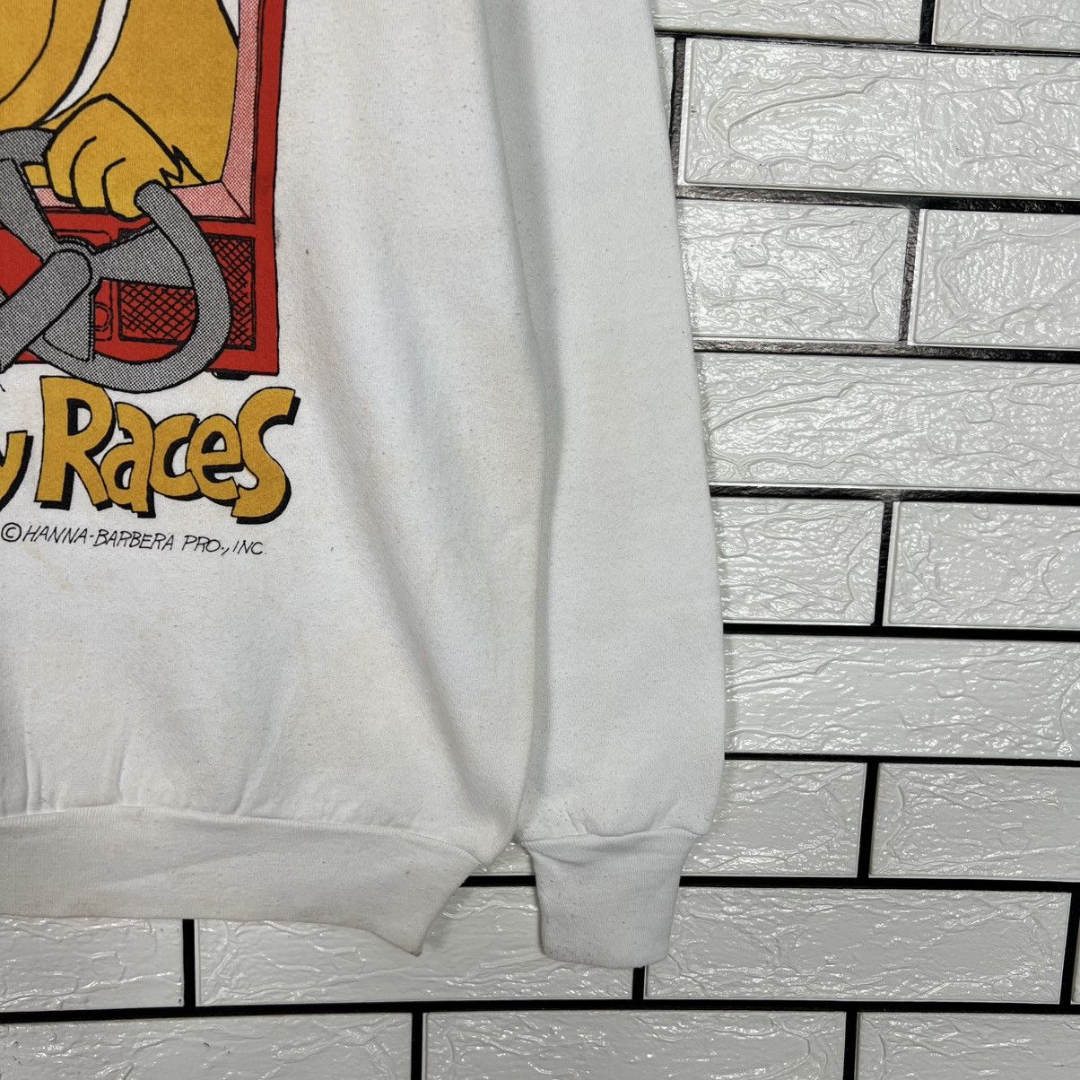 Fruit Of The Loom 90’s Hanna Barbera WACKY RACES Graphic Sweatshirt #4004-C182 Size US M / EU 48-50 / 2 - 7 Thumbnail