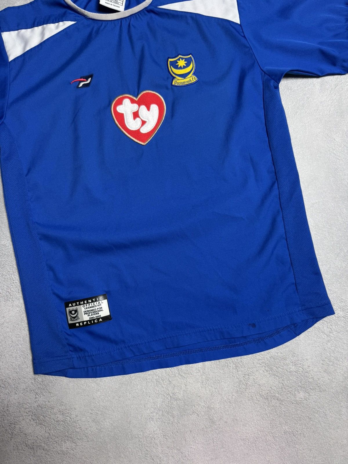Other Portsmouth 2003 2005 Home Shirt Soccer Jersey Pompey Sport Size US XXS / EU 40 - 4 Thumbnail