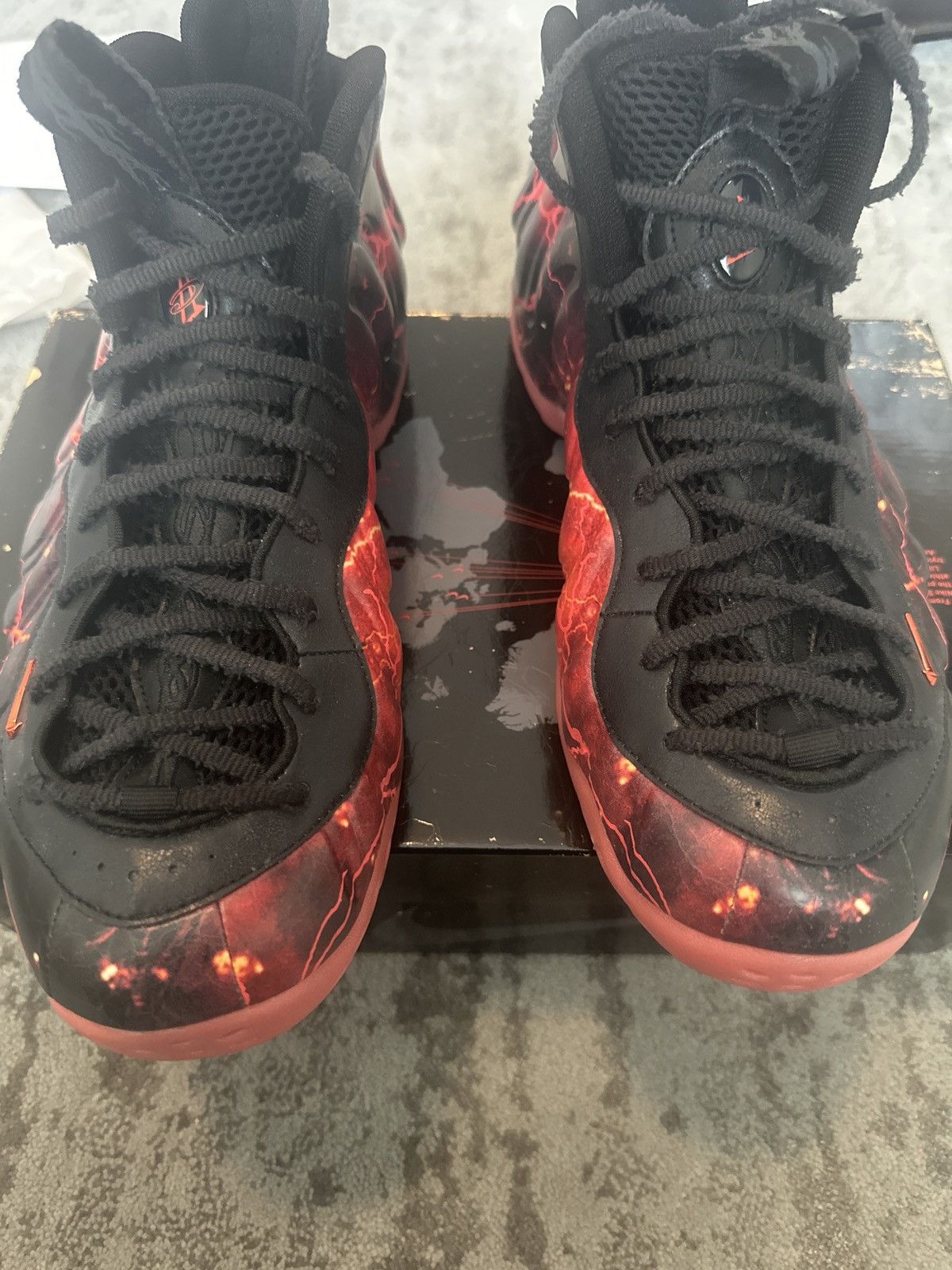 Nike Nike x Stranger Things Air Foamposite One Size US 10.5 / EU 43-44 - 3 Thumbnail