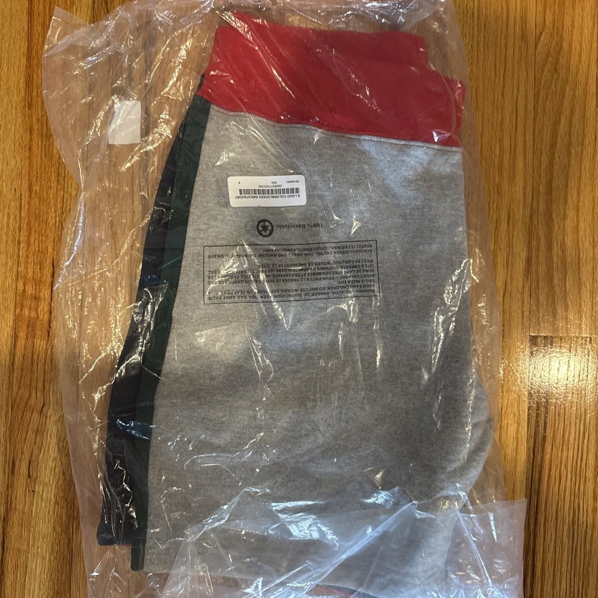Supreme BRAND NEW Supreme s logo color blocked sweatshort red fw18 Size US 30 / EU 46 - 2 Thumbnail
