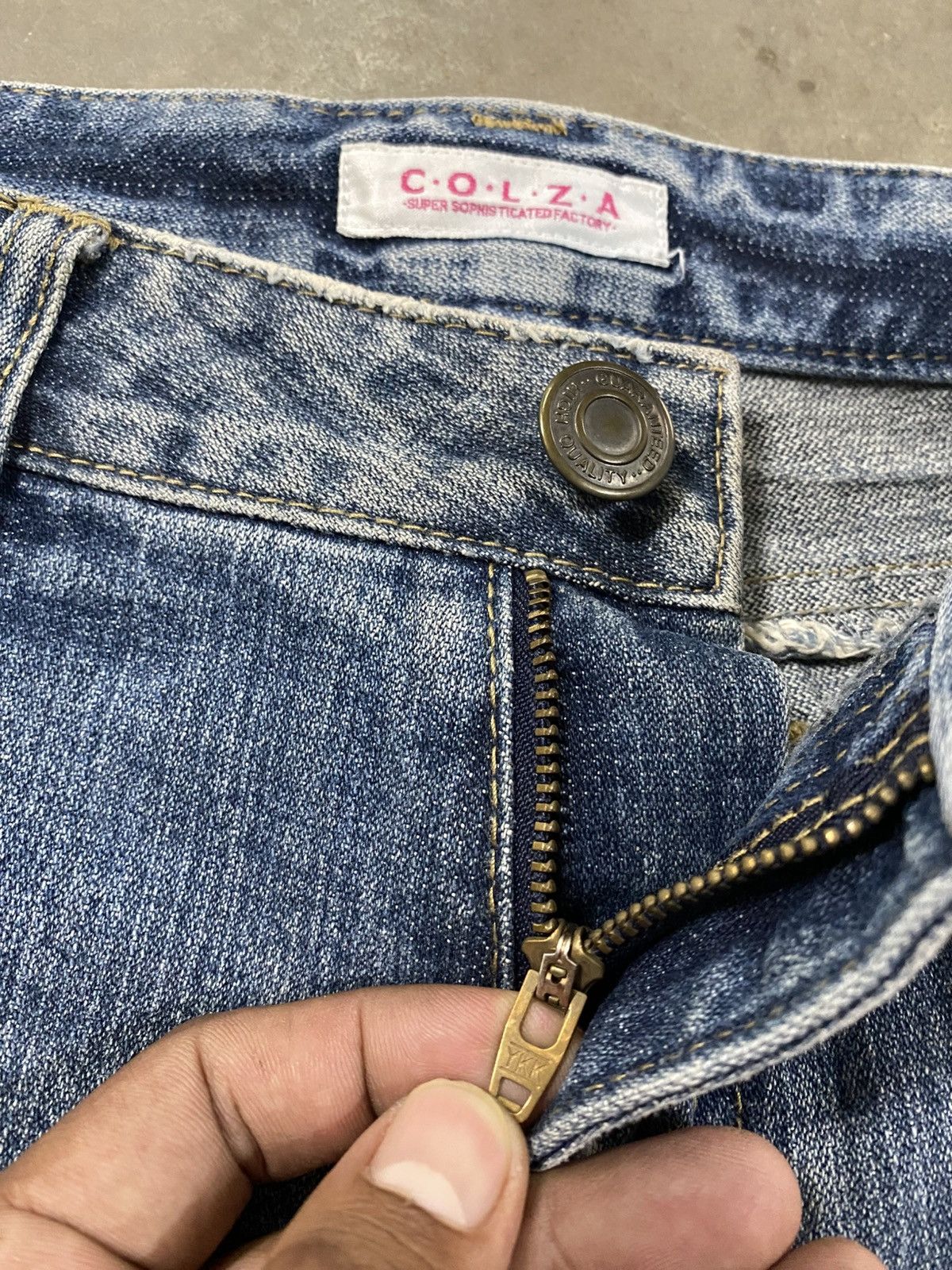 Japan Blue Jeans Flare Jeans Japan Colza Embroidery Denim @281 Size 28" / US 6 / IT 42 - 7 Thumbnail