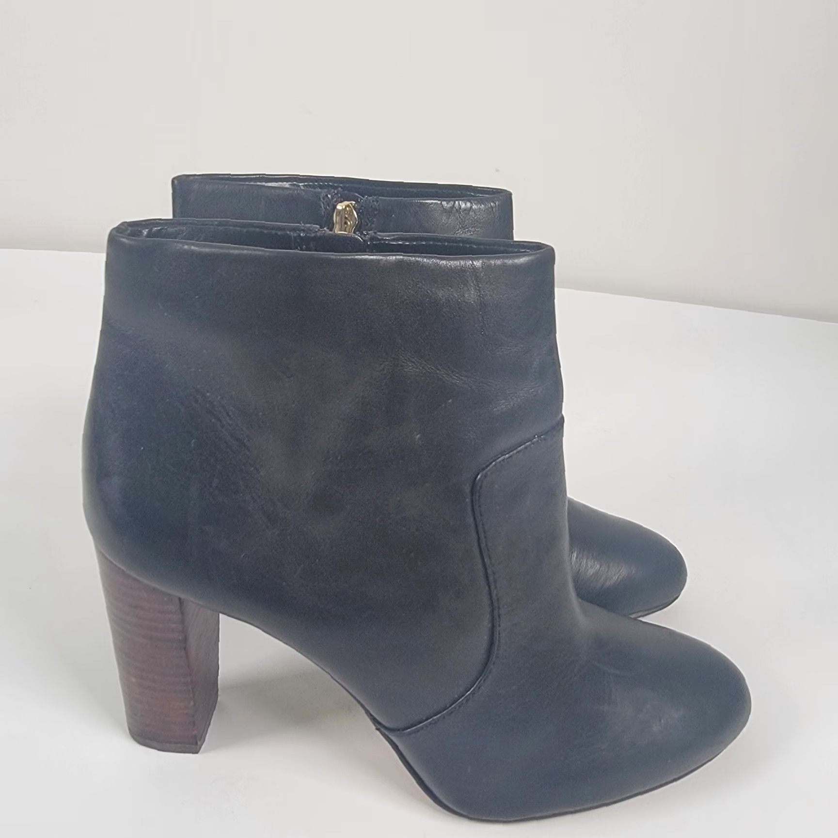 Ann Taylor ANN TAYLOR Womens Size 9M Black Leather Zip Ankle Bootie 3" Heels Boots Block Heel Casual Formal Party/Cocktail Size US 9 / IT 39 - 4 Thumbnail