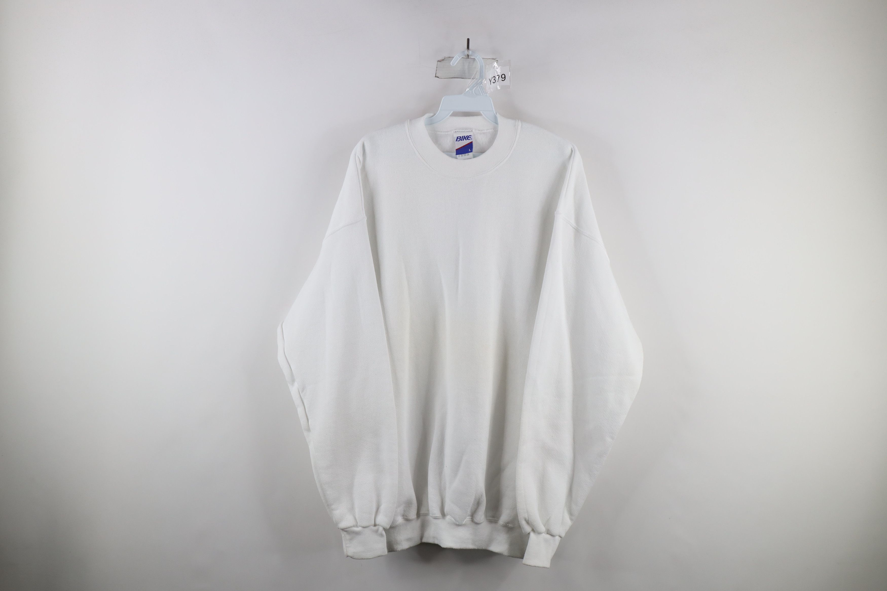 Vintage Vintage 90s Streetwear Large Blank Crewneck Sweatshirt White Size US L / EU 52-54 / 3 - 1 Thumbnail