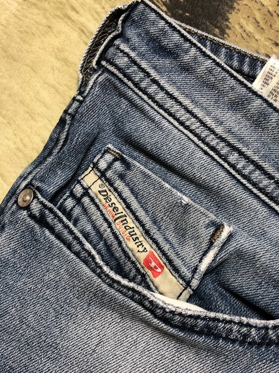 DIESEL BUSTER Men’s Blue Denim Jeans Classic Fit W32 L32