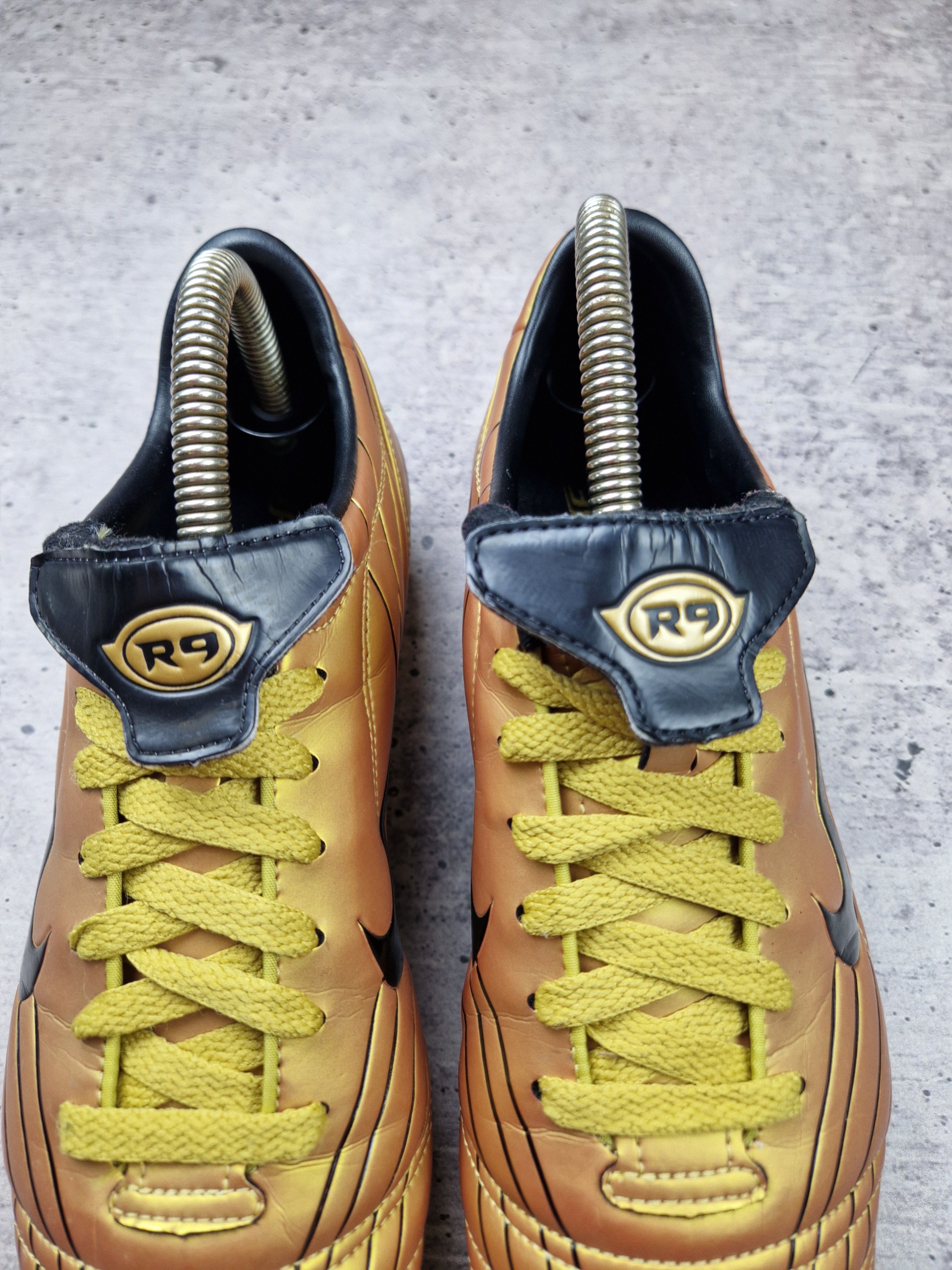 Nike Nike mercurial vapor R9 gold Football Boots- rare Size US 7 / EU 40 - 8 Thumbnail