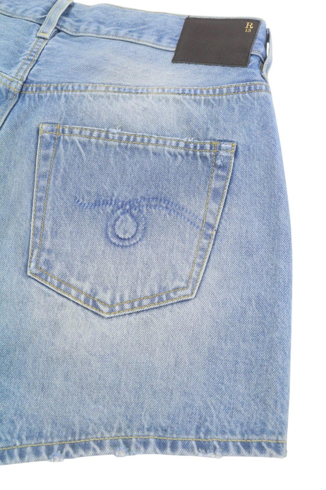 R13 CROSS OVER 25 Washed Denim Blue Asymmetrical Shorts 86146 Size 25" / US 0 / IT 36 - 5 Thumbnail