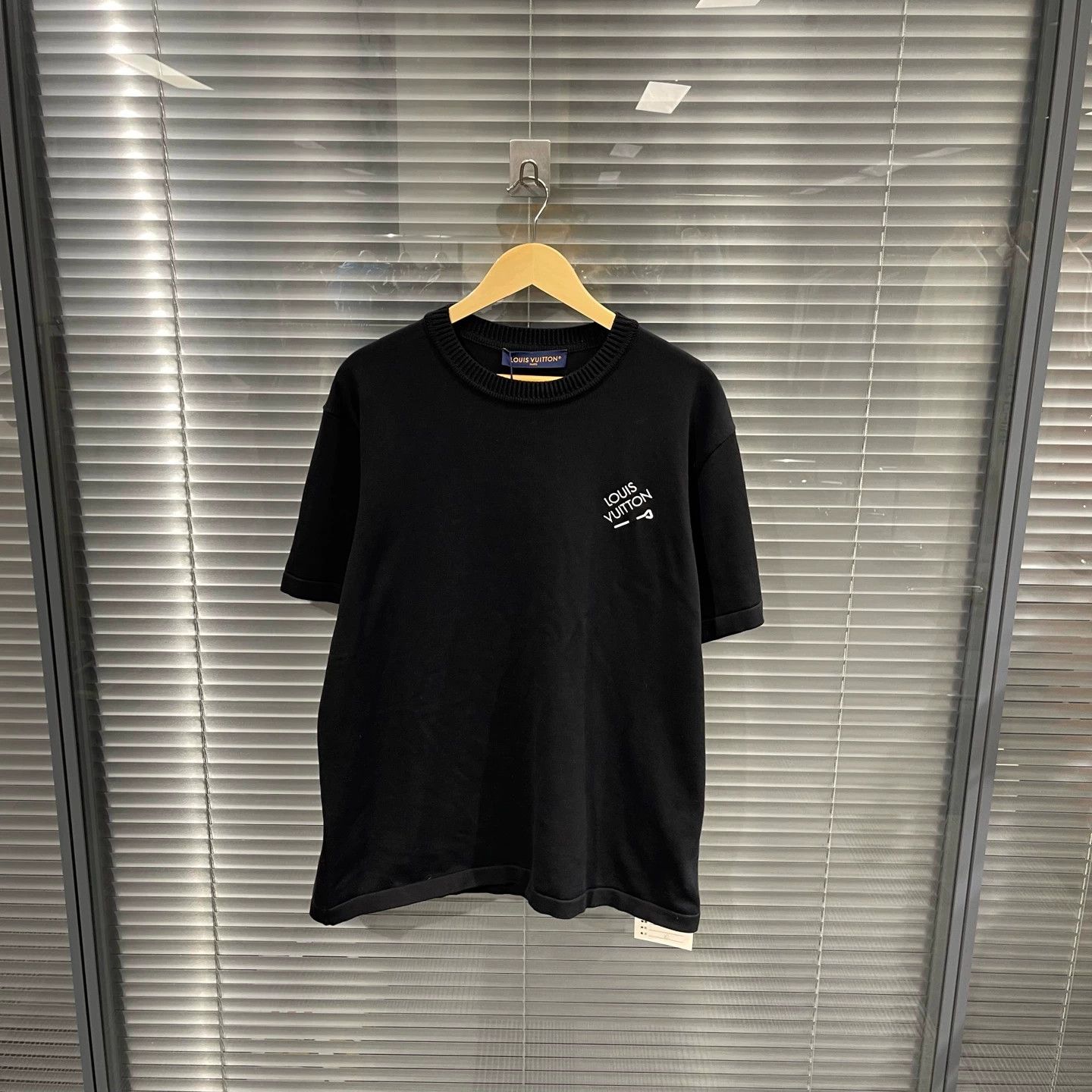 Louis Vuitton Louis Vuitton Black Pin Knit Short Sleeve XL Size US XL / EU 56 / 4 - 1 Thumbnail