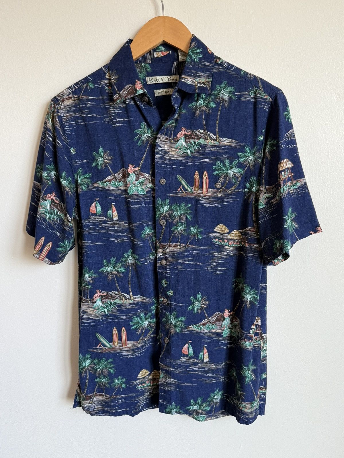 Vintage Batik Bay Men’s Hawaiian Button-Up Shirt Tropical Rayon Size US S / EU 44-46 / 1 - 1 Thumbnail