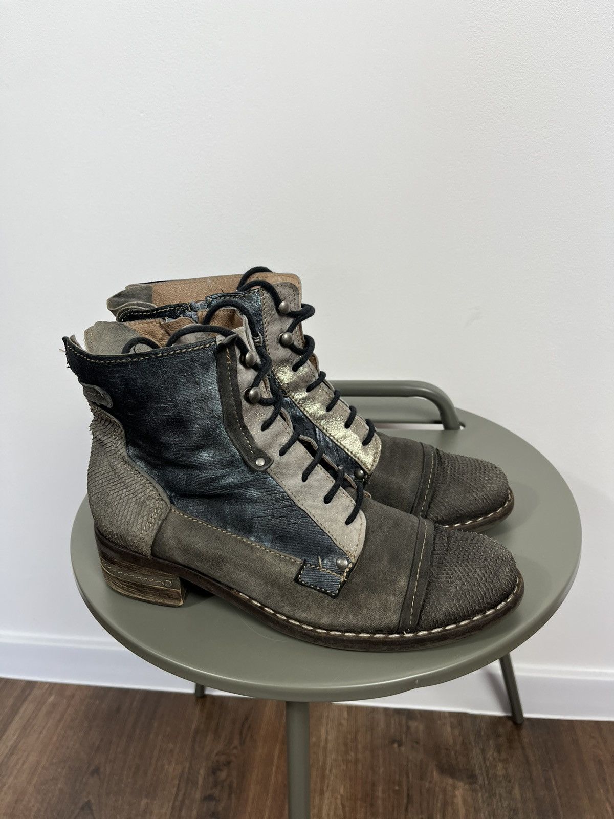 Vintage Avant-Garde Distressed Italian Mixed-Leather Combat Boots 40 Size US 9 / IT 39 - 4 Thumbnail