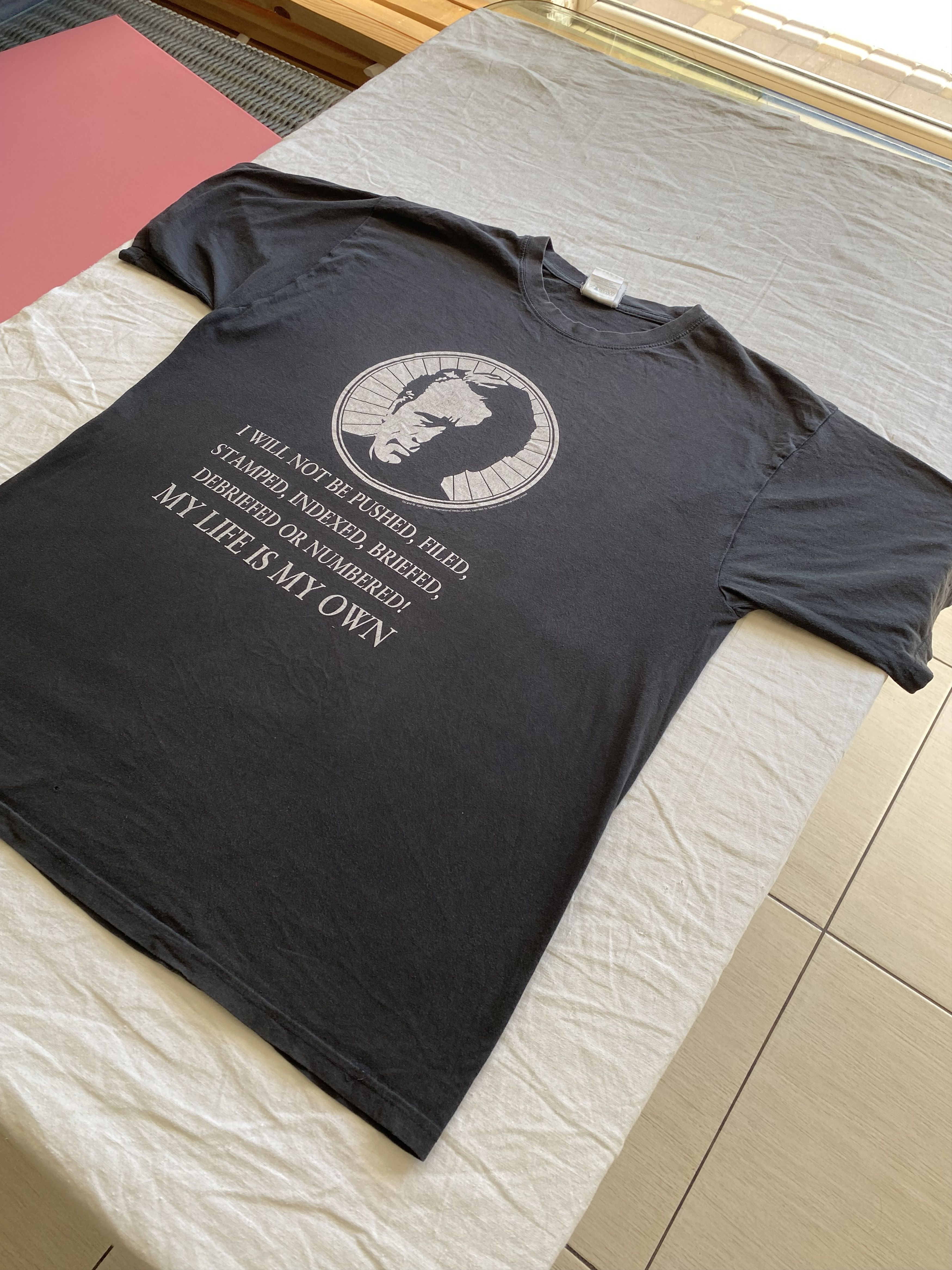 Vintage The Prisoner Vintage 2000s Triller Movie Tee Size US XL / EU 56 / 4 - 14 Thumbnail
