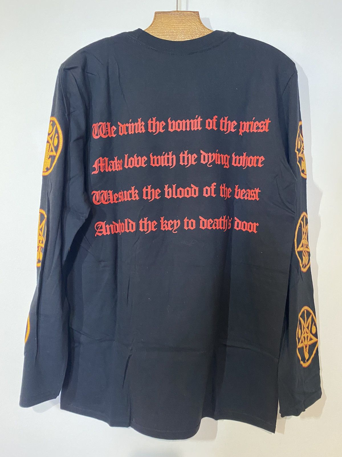 Band Tees Vintage shirt Venom black metal 90s Size US M / EU 48-50 / 2 - 5 Thumbnail