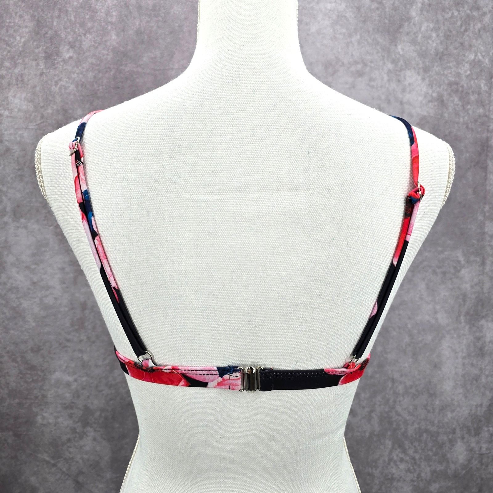Shein Shein Black Pink Floral Triangle Clasp Bikini Top Medium Size ONE SIZE - 3 Thumbnail