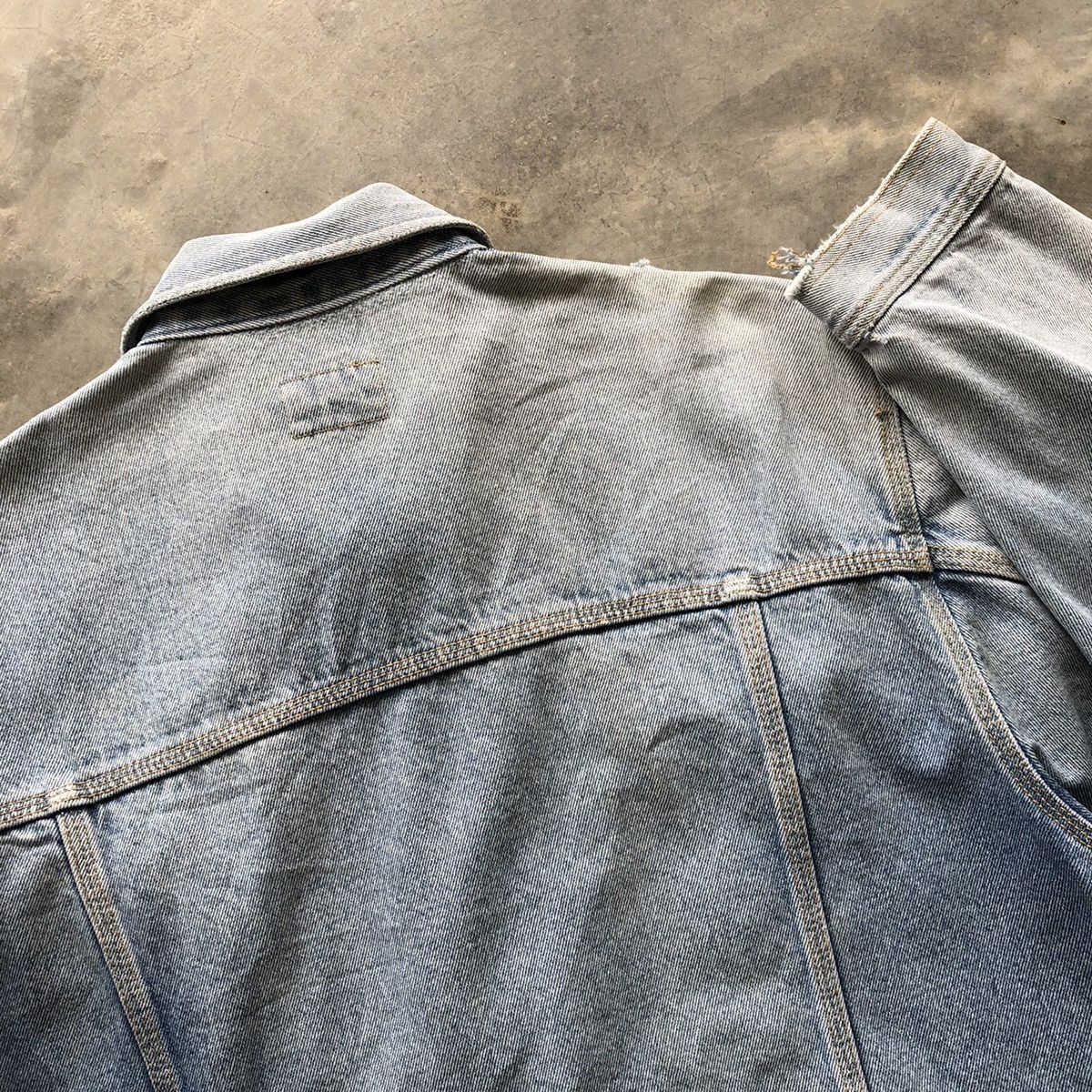 Calvin Klein CKJ Calvin Klein Jeans Distressed Denim Jacket Size US M / EU 48-50 / 2 - 7 Thumbnail
