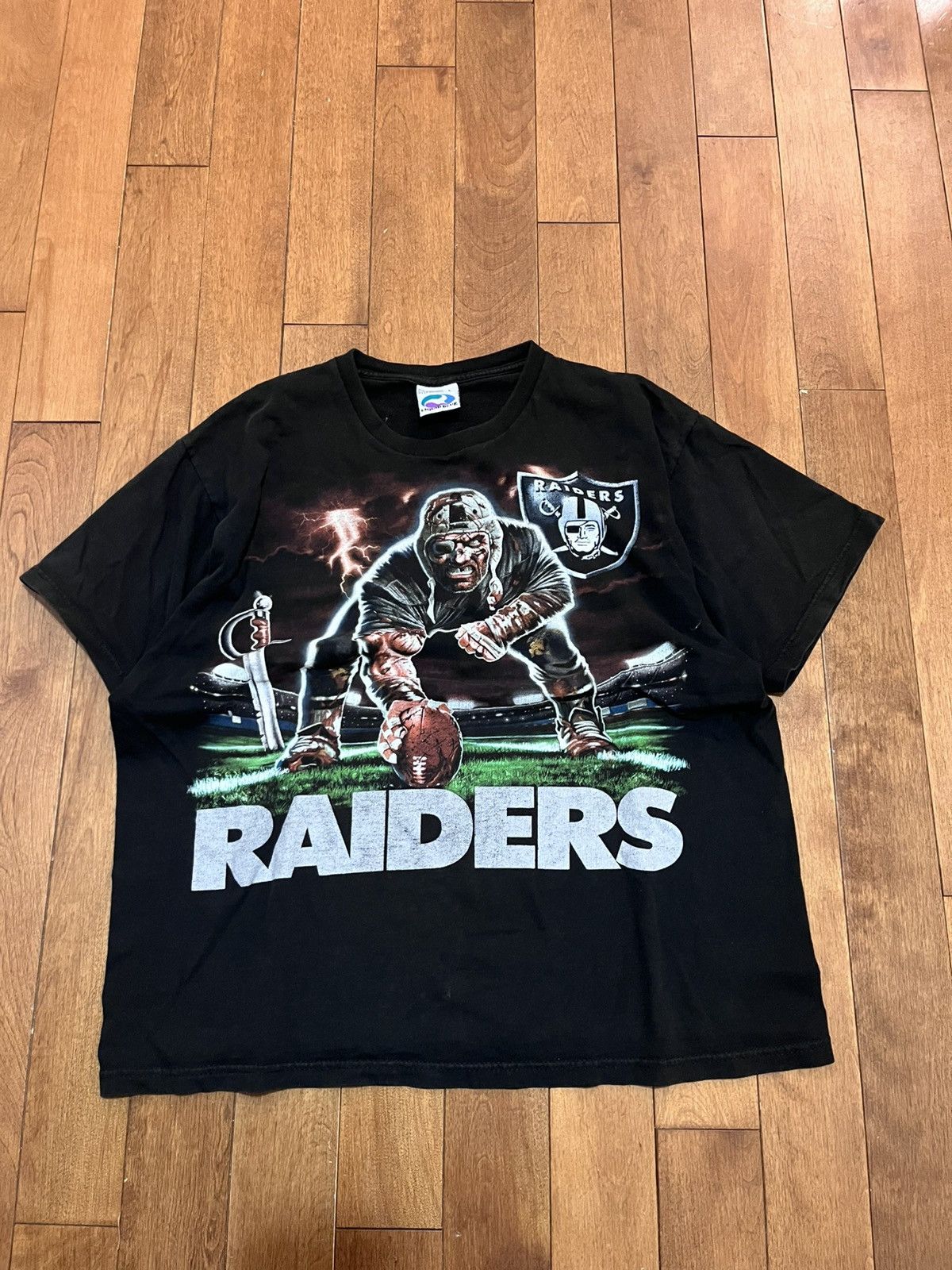 Liquid Blue Vintage liquid blue nfl raiders shirt Size US L / EU 52-54 / 3 - 2 Thumbnail