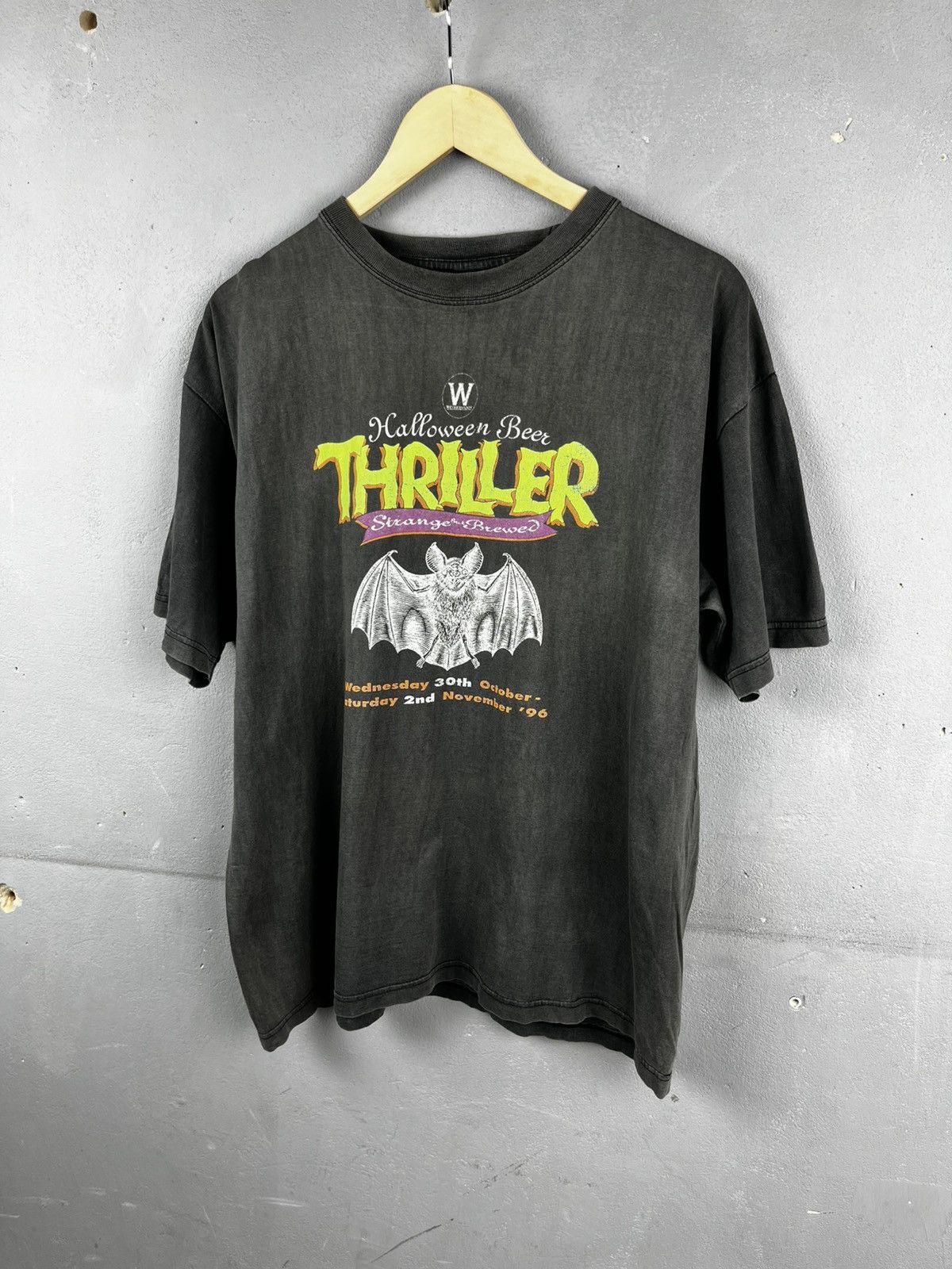 Band Tees Thriller t shirt vintage Size US XL / EU 56 / 4 - 3 Thumbnail