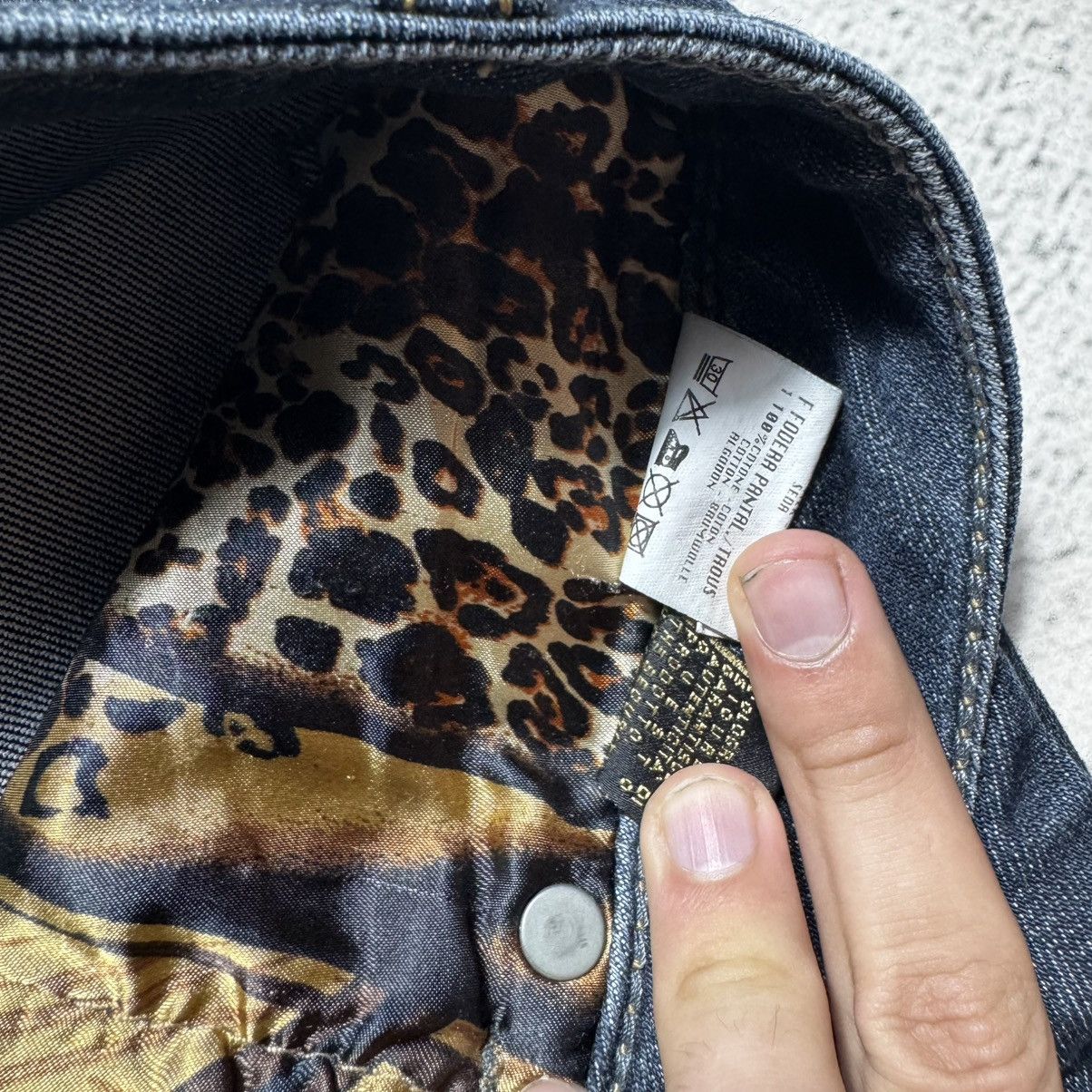 Roberto Cavalli rare flared roberto cavalli jeans golden logo y2k Size 28" / US 6 / IT 42 - 11 Thumbnail