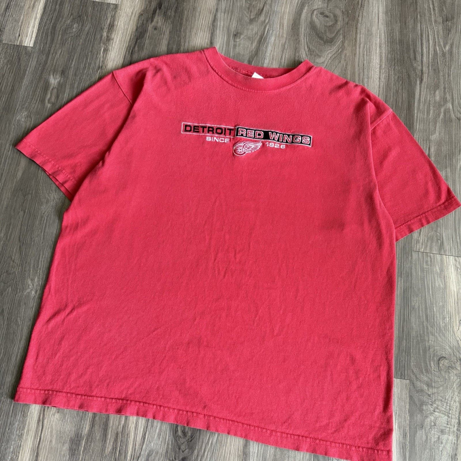 Majestic × NHL × Vintage Vintage Detroit Red Wings T-Shirt Size L NHL Hockey Size US L / EU 52-54 / 3 - 2 Thumbnail