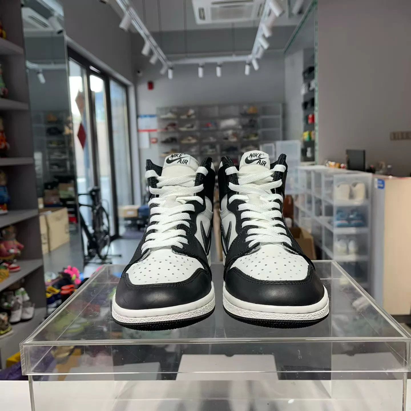 Nike Air Jordan 1 85 Panda 42 Size US 9 / EU 42 - 1 Thumbnail