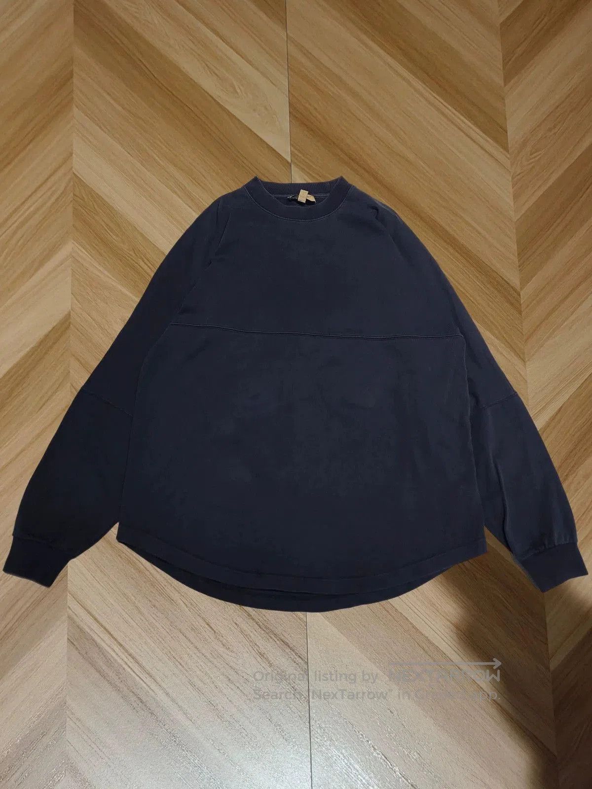 Burberry navy burberry logo sweatshirt size s. Size US S / EU 44-46 / 1 - 2 Thumbnail