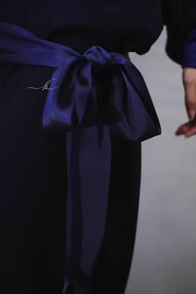 Versace Gianni Versace 80s Navy Tie Batwing Sleeve Shirt Dress Size S / US 4 / IT 40 - 6 Thumbnail