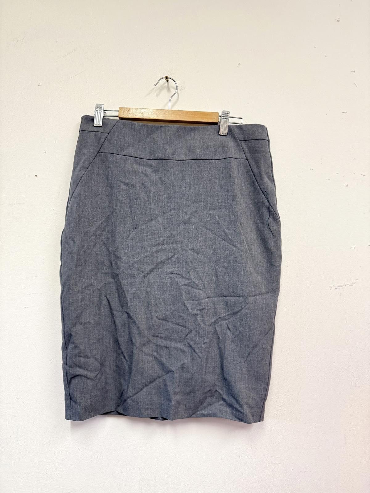Avirex Avio Light Grey Pencil Skirt UK Size 12 Size 30" / US 8 / IT 44 - 1 Thumbnail