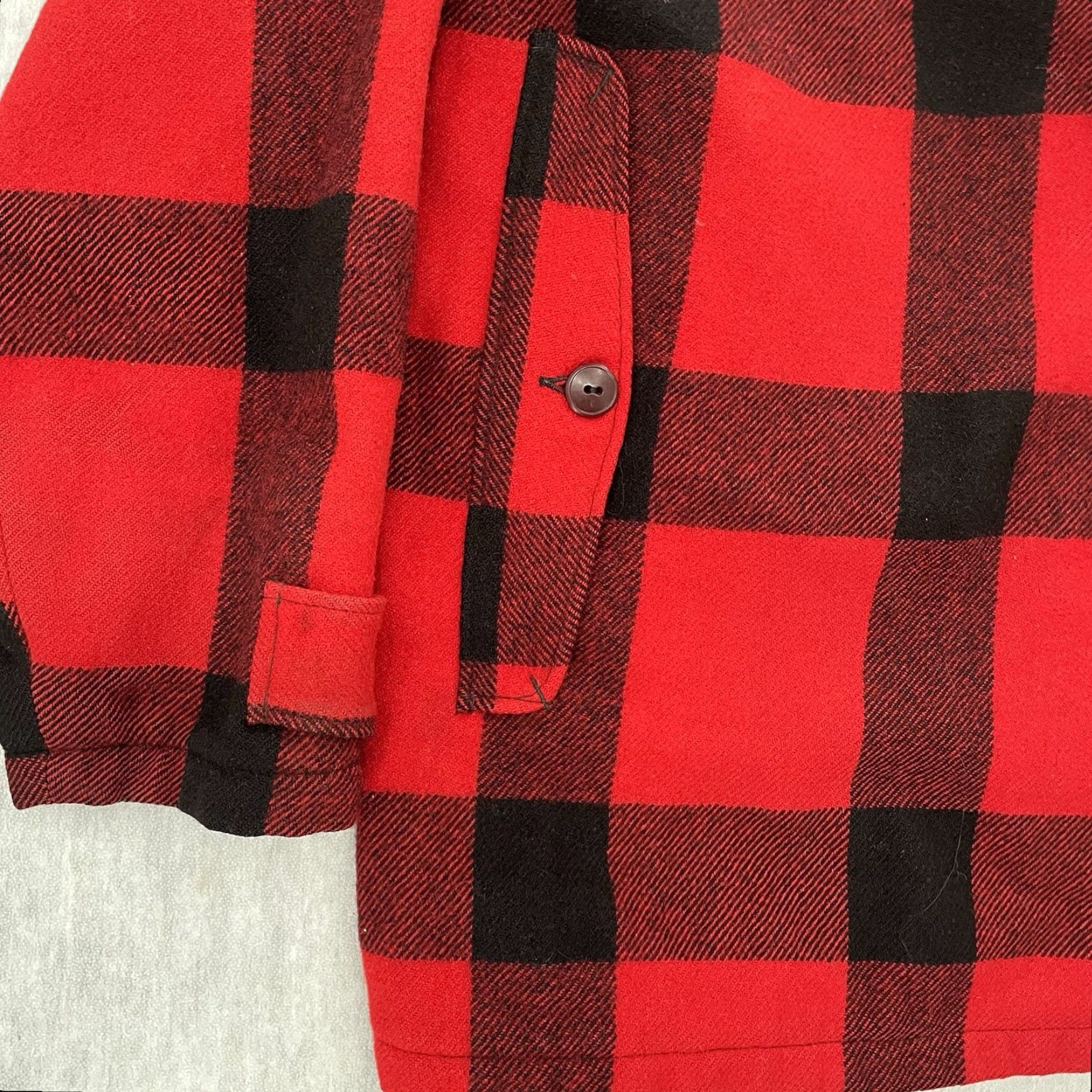 Vintage VINTAGE Woolrich Hunting Jacket Adult Medium Wool Plaid Buffalo Coat Mens Size US XXS / EU 40 - 6 Thumbnail