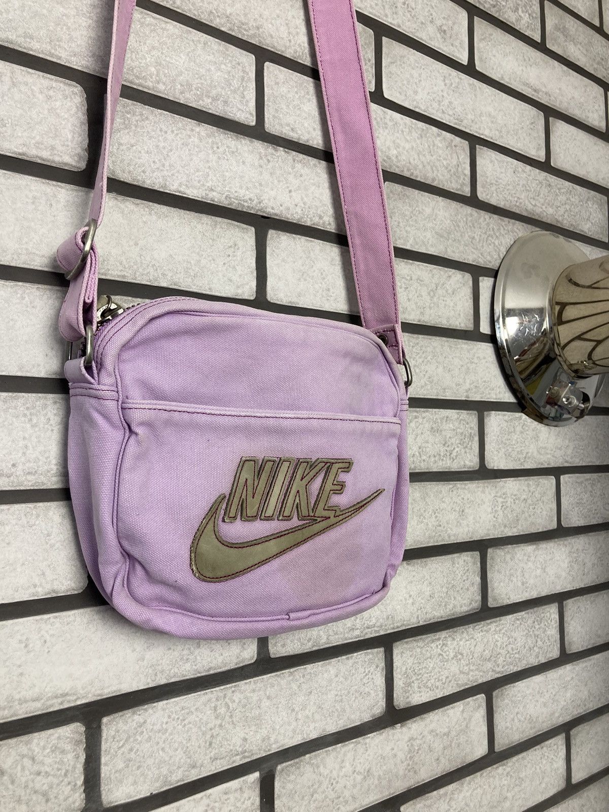Nike × Vintage 00s Nike Vintage Pink Crossbody Bag Unisex Size ONE SIZE - 3 Thumbnail