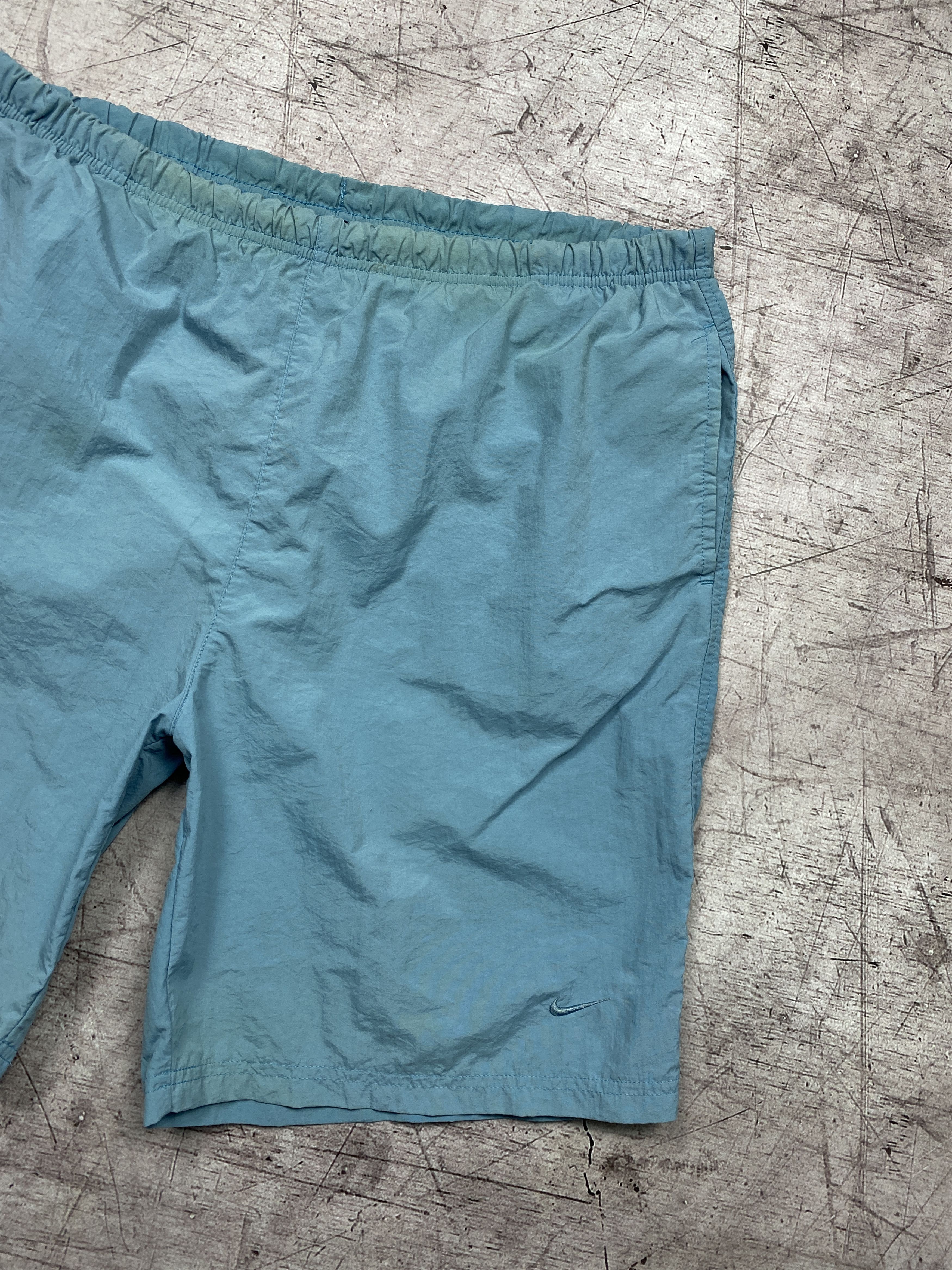 Nike × Vintage Nike Vintage Nylon Shorts Size US 34 / EU 50 - 2 Thumbnail