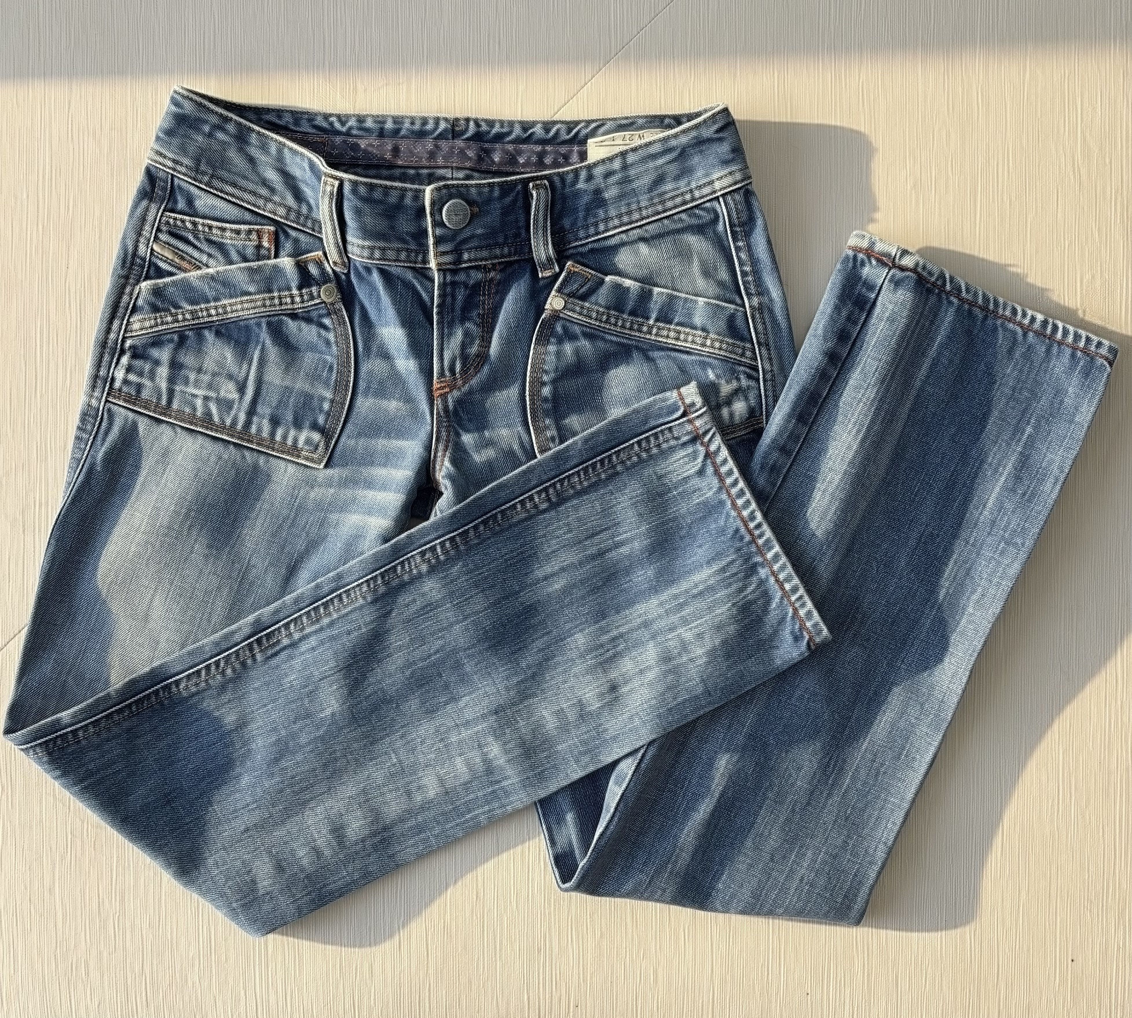 Diesel Diesel Reckfly Made in Italy Low Rise Jeans Size 27 Size 27" / US 4 / IT 40 - 1 Thumbnail