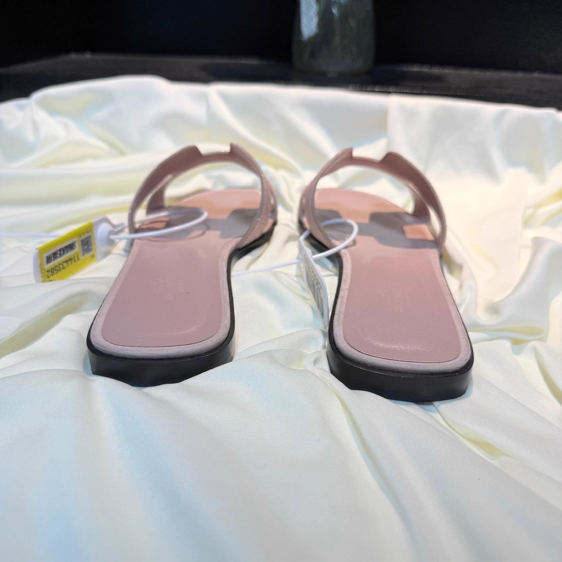 Hermes Hermes Pink Crystal H Slipper 39 99New 7k nh3064 Size US 8.5 / IT 38.5 - 3 Thumbnail