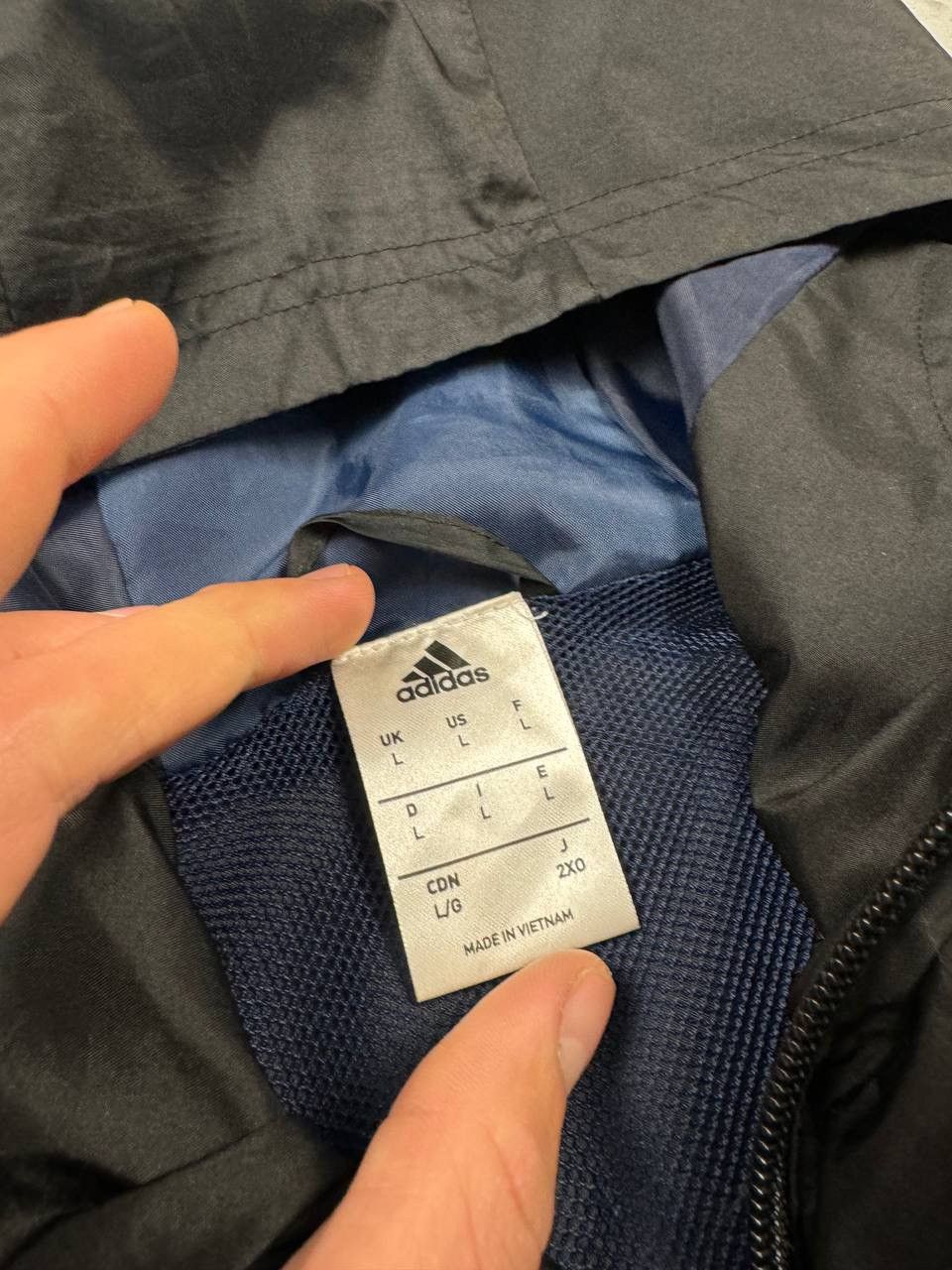 Adidas Vintage Adidas Manchester United Black Track Jacket 2016 Size US L / EU 52-54 / 3 - 11 Thumbnail