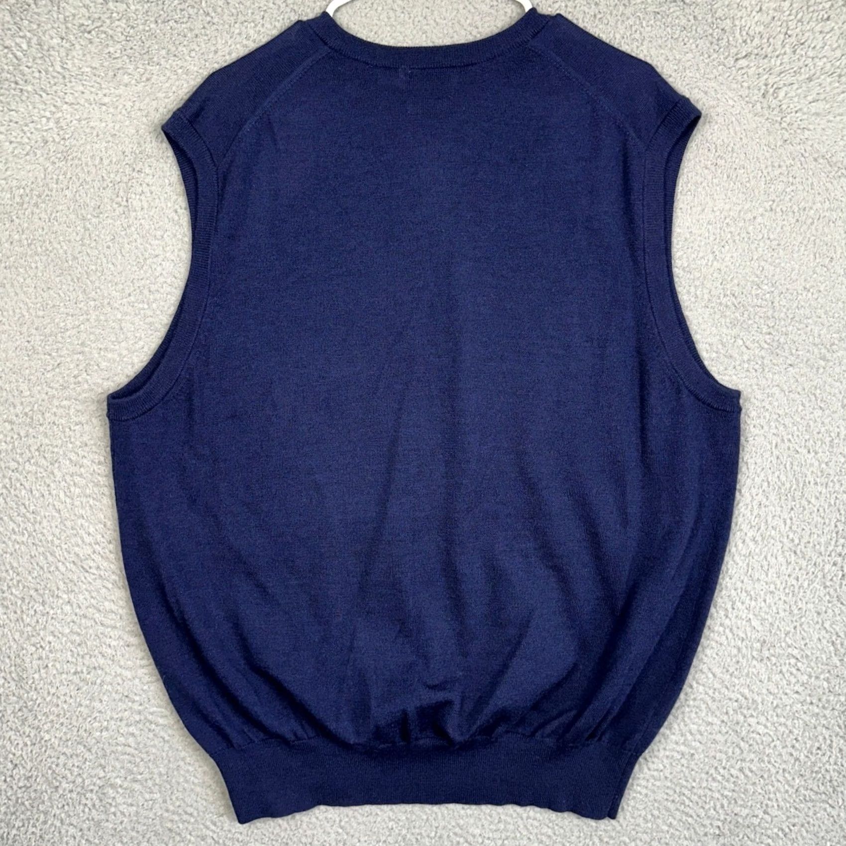 Peter Millar Peter Millar Sweater Vest Mens XL Navy Blue V-Neck Knit Lightweight Wool Embroidered Crest Business Casual Golf Size US XL / EU 56 / 4 - 2 Thumbnail