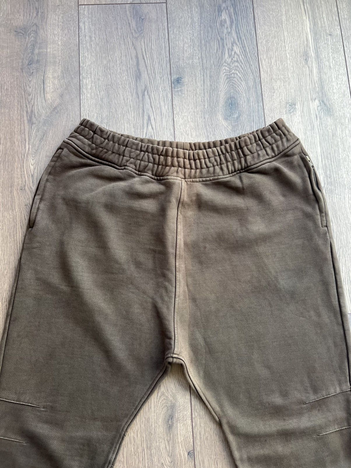 Yeezy Sample Yeezy Season 1 FJ Sweatpant Caviar Medium Size US 34 / EU 50 - 2 Thumbnail