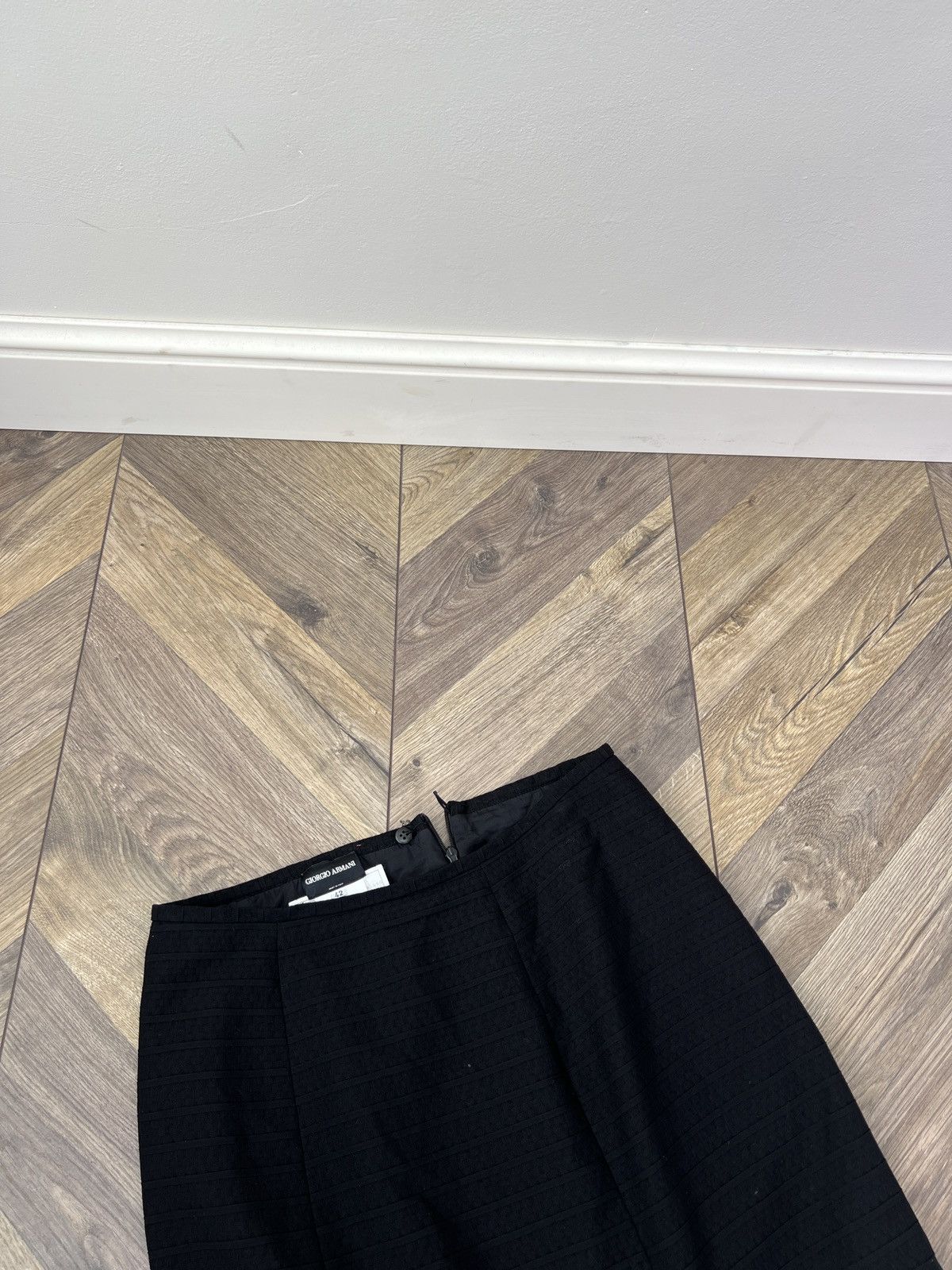Giorgio Armani Vintage Giorgio Armani Black Flared Wool Skirt Size M / US 6-8 / IT 42-44 - 7 Thumbnail