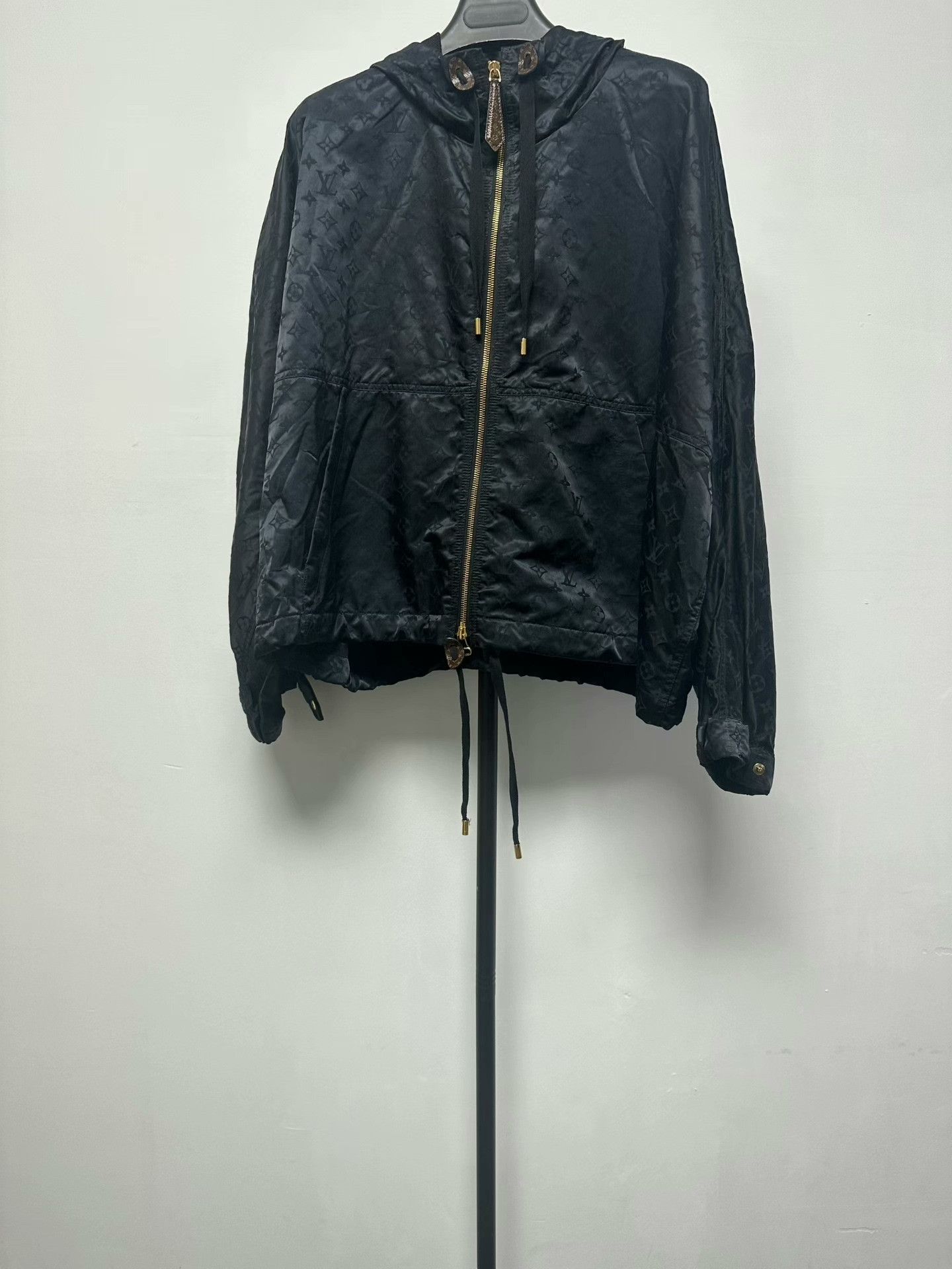 Louis Vuitton Louis Vuitton Monogram Hooded Parka 40 Size M / US 6-8 / IT 42-44 - 1 Thumbnail