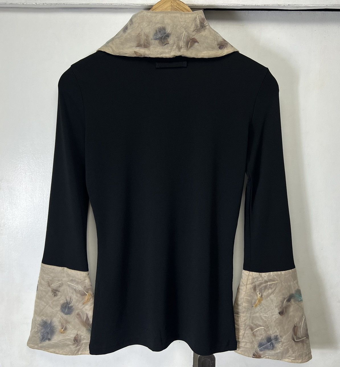 Jean Paul Gaultier 90s JPG Futuristic Feather Design Flared Cuffs Half Zip L/S Size S / US 4 / IT 40 - 19 Thumbnail