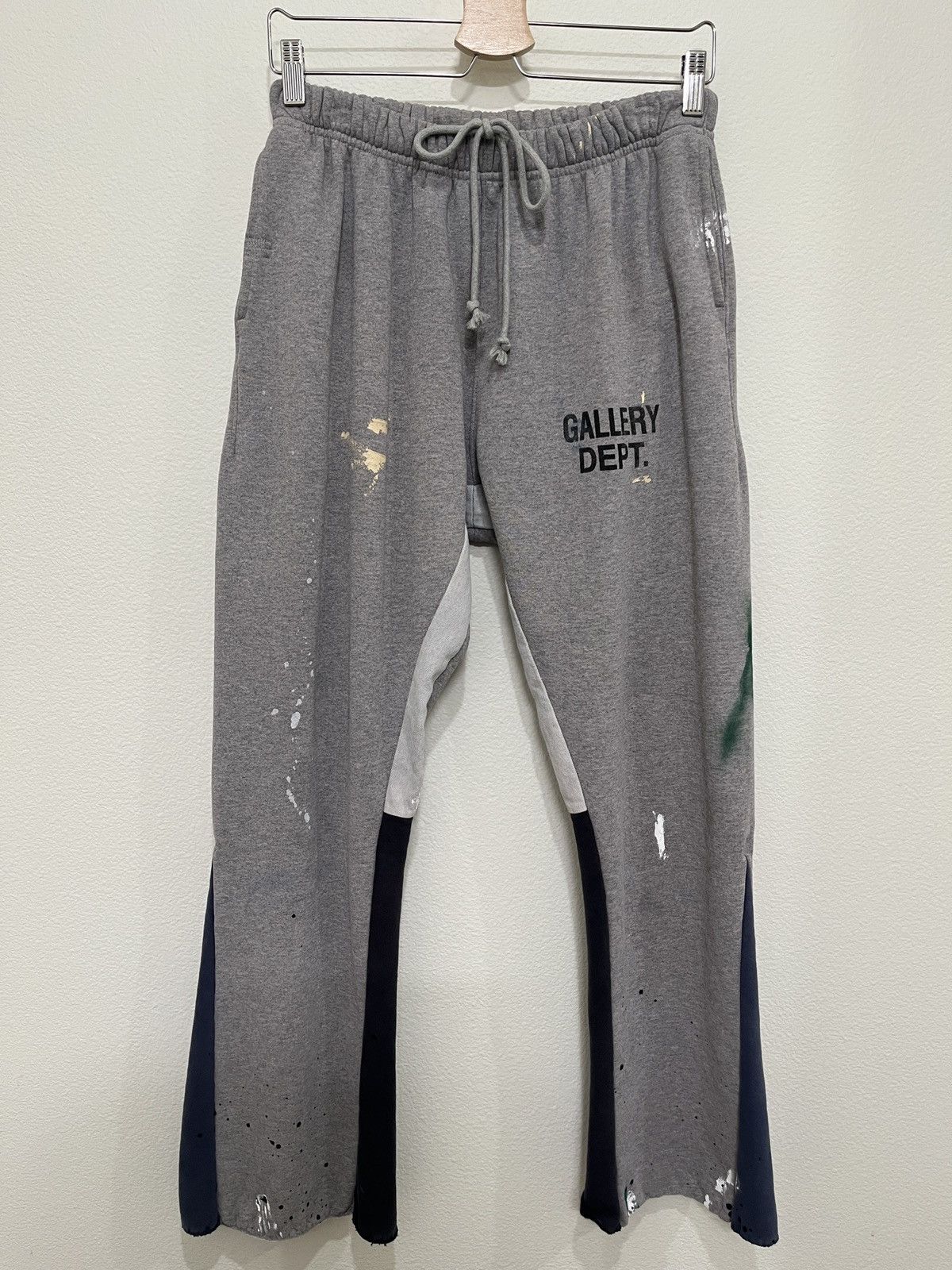 Gallery Dept. Gallery Dept. Painted Flare Sweatpant | Grailed