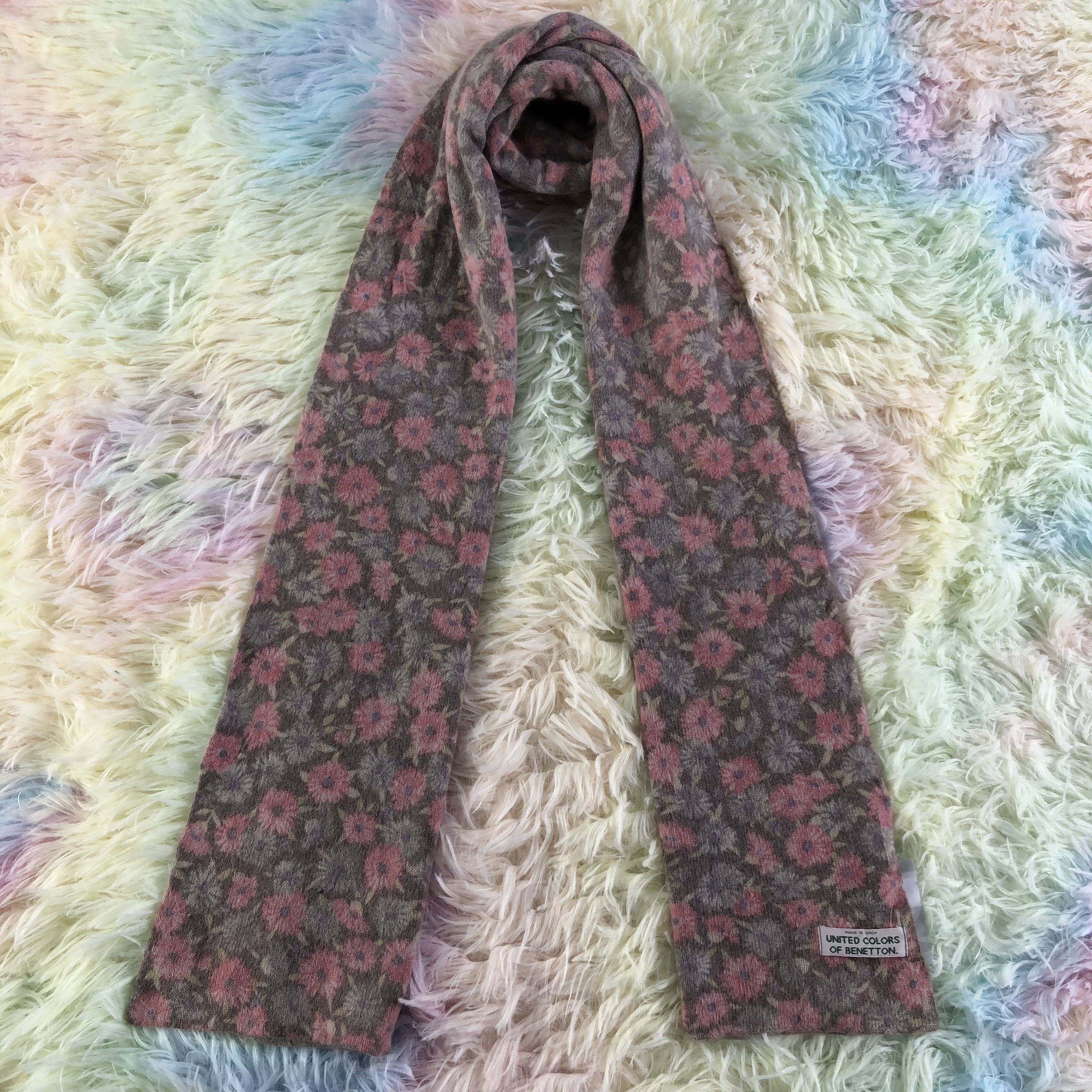 United Colors Of Benetton United Colors Of Benetton Scarf / Muffler / Neckwear - KM65 Size ONE SIZE - 1 Thumbnail
