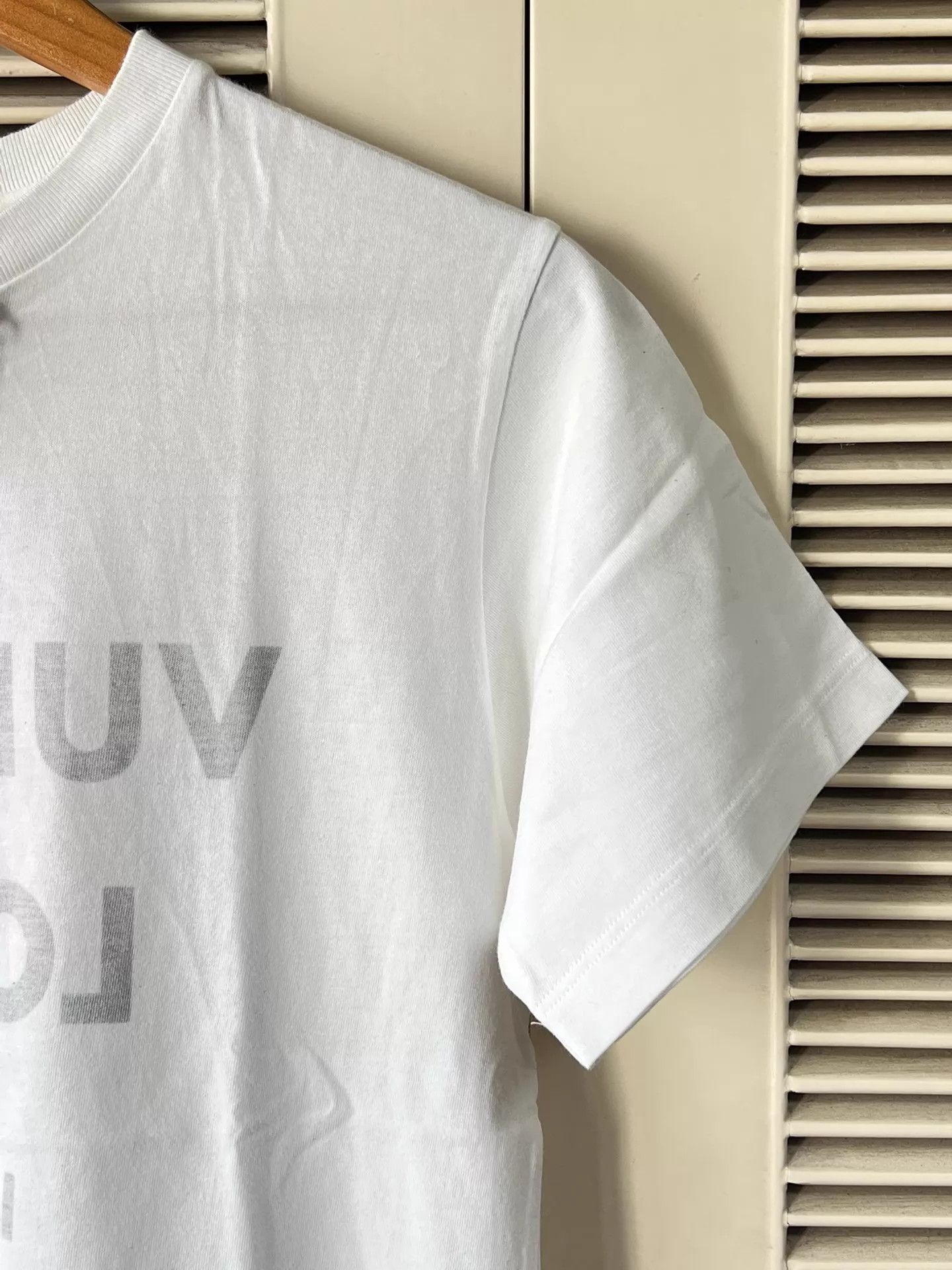 Louis Vuitton Louis Vuitton Chain Logo Short-Sleeve T-Shirt XS White Size XS / US 0-2 / IT 36-38 - 4 Thumbnail