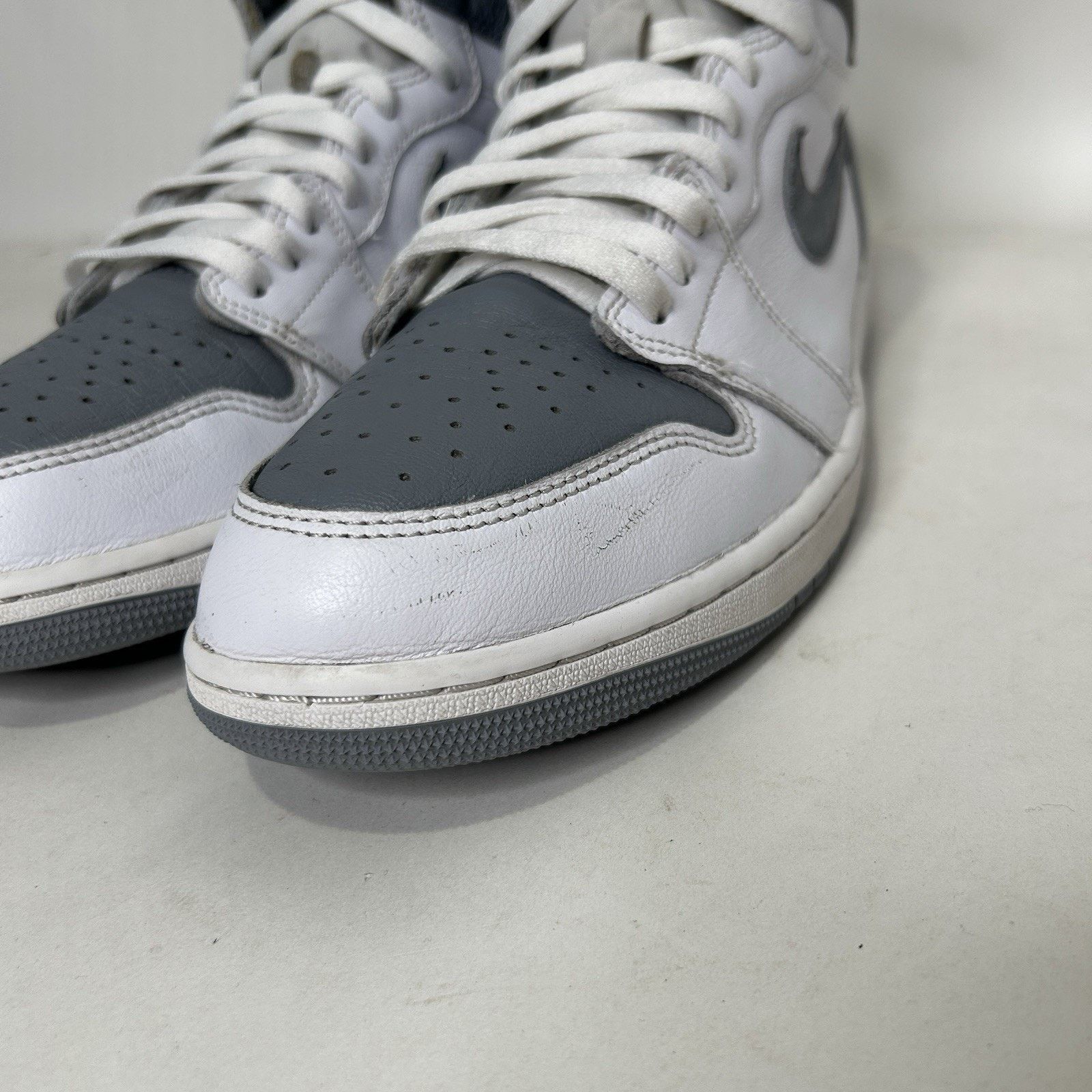 Jordan Brand Nike Air Jordan 1 Retro High OG “Stealth/Grey White” Size US 12 / EU 45 - 9 Thumbnail