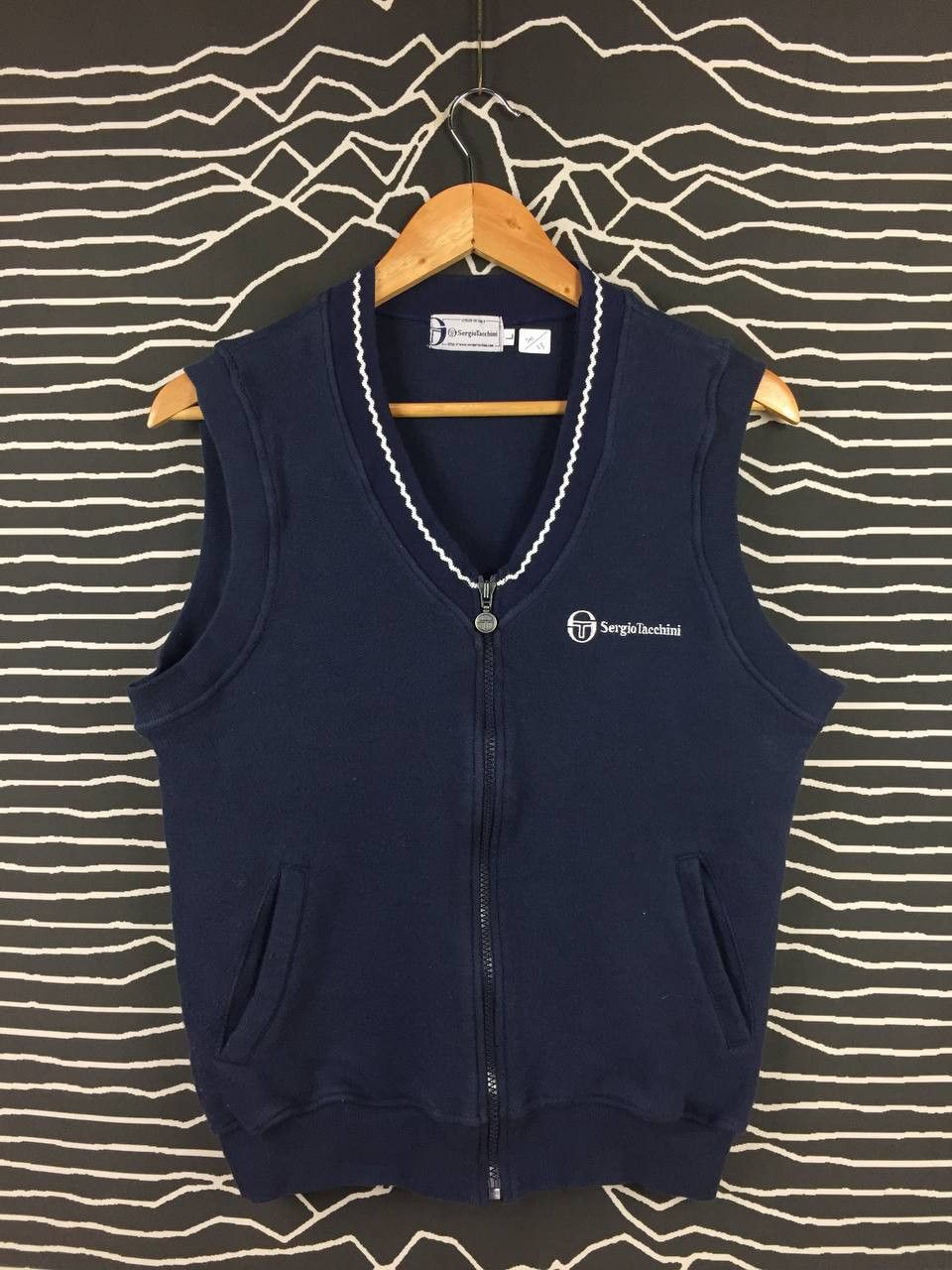 Sergio Tacchini Vtg Sergio Tacchini Casual Knitted Vest Size US L / EU 52-54 / 3 - 2 Thumbnail