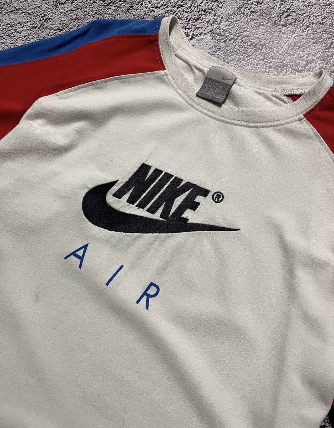 Nike × Vintage Vintage Nike Air T-Shirt Streetwear Big Embroidered Logo Y2K Size US XL / EU 56 / 4 - 4 Thumbnail
