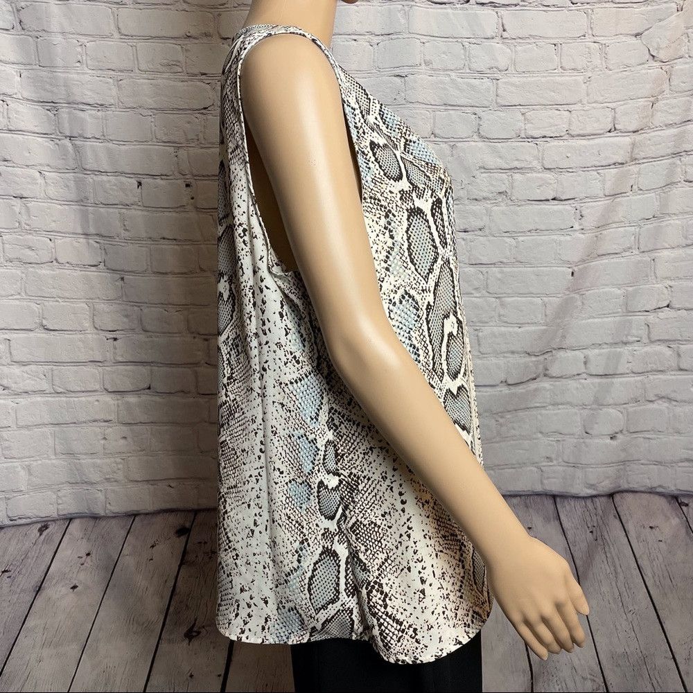 Anthropologie Anthropologie Daniel Rainn Snakeskin Print Blouse Size L Size L / US 10 / IT 46 - 3 Thumbnail
